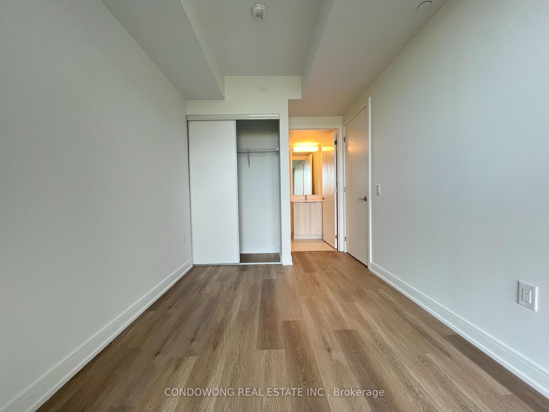 3009 Novar Road Unit 528 photo 16