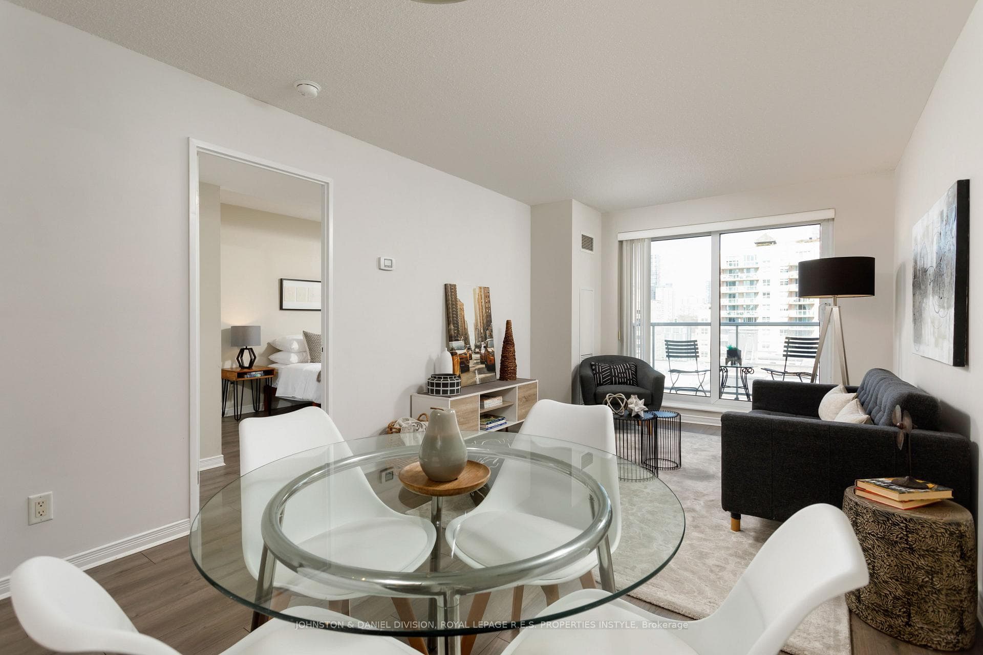 230 King Street Unit 1019 photo 7