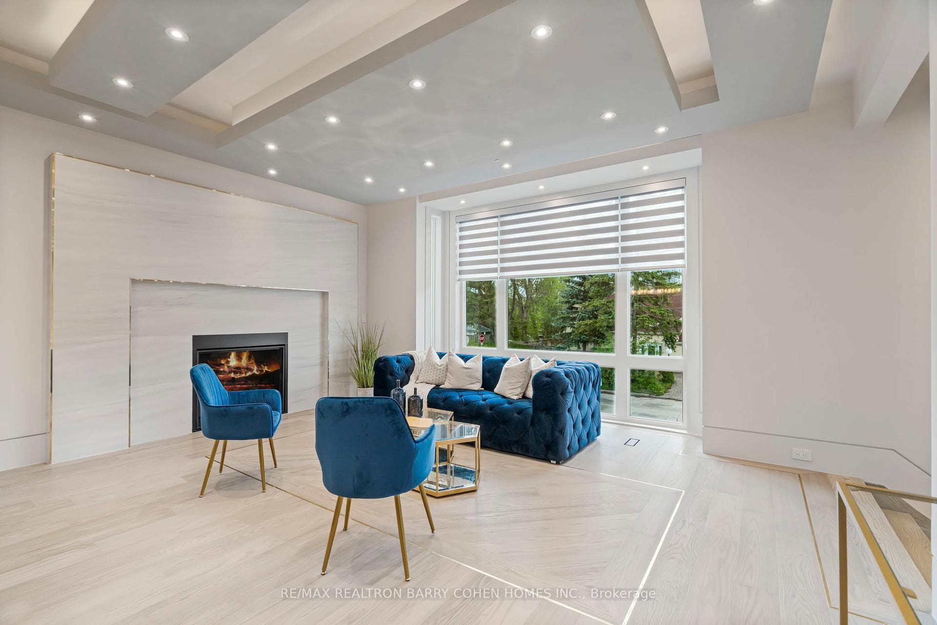 49 Abitibi Avenue photo 5
