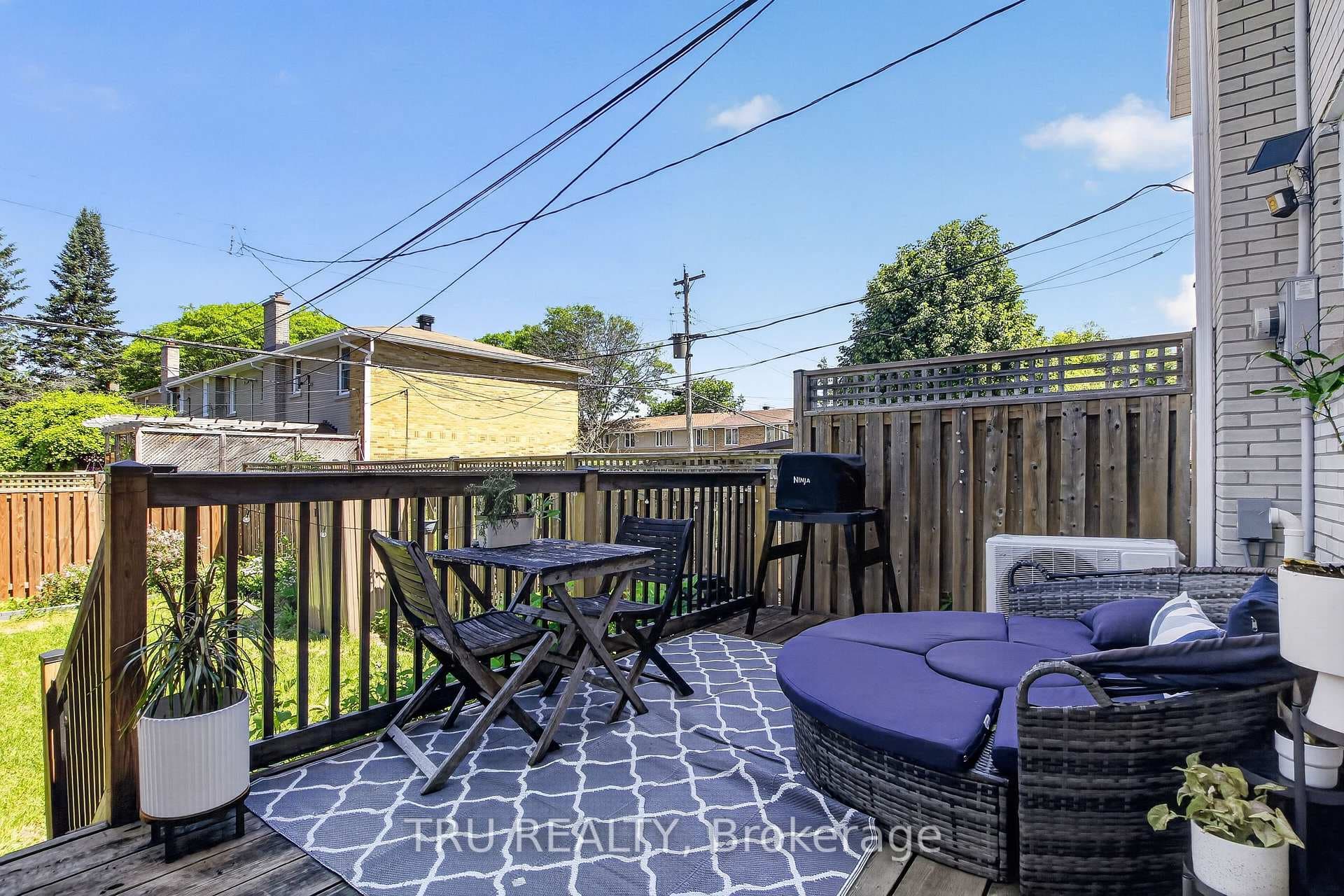 1253 Emperor Avenue photo 26