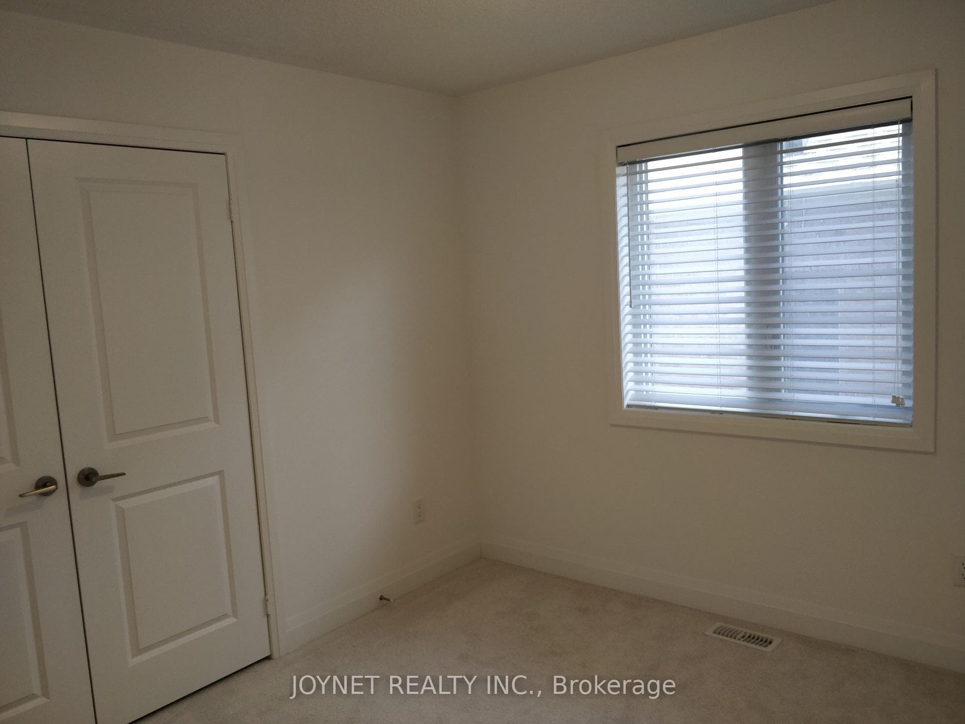 8 Red Rose Lane photo 16