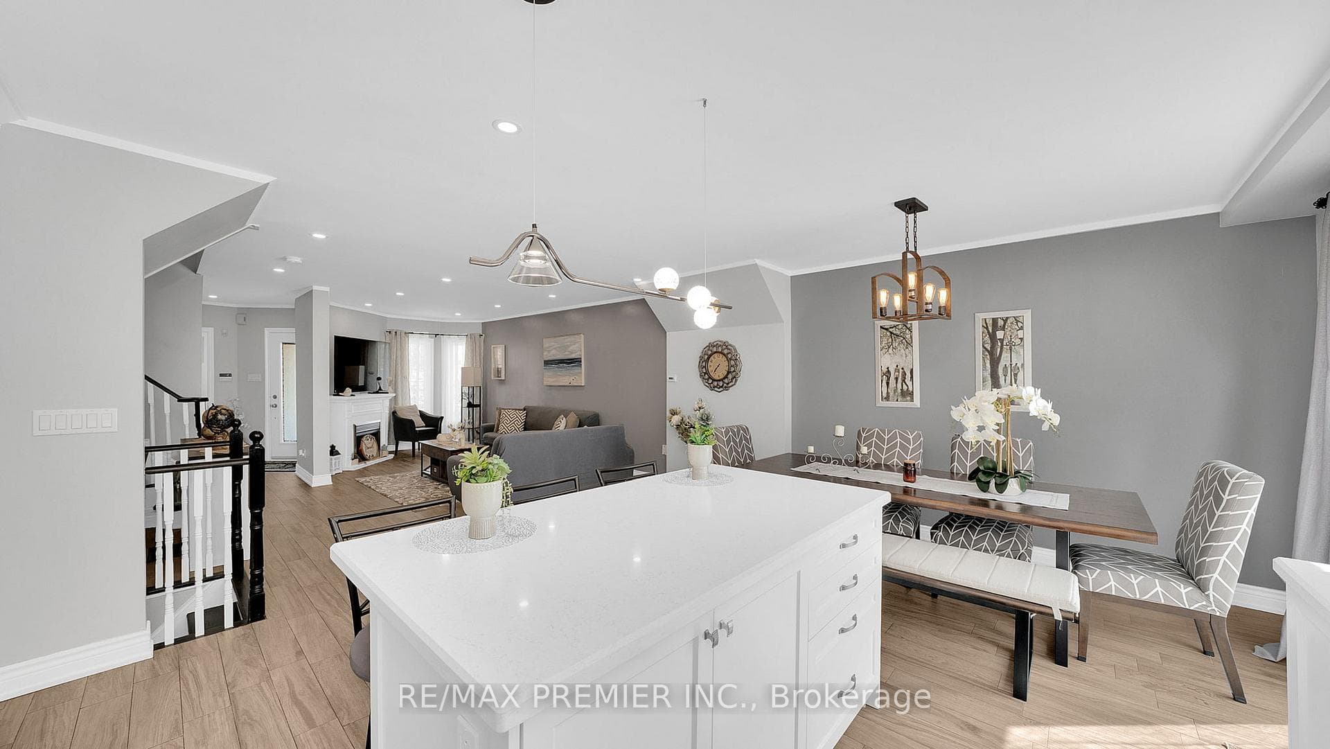 11 Richelieu Court photo 11