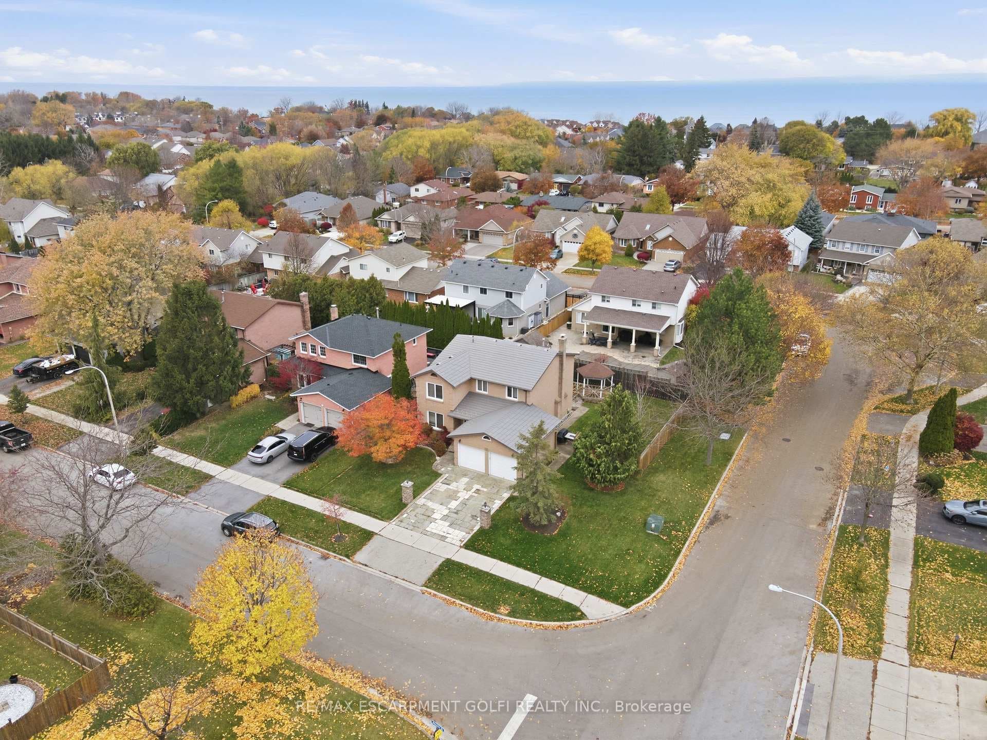 2 JEANETTE Avenue photo 36