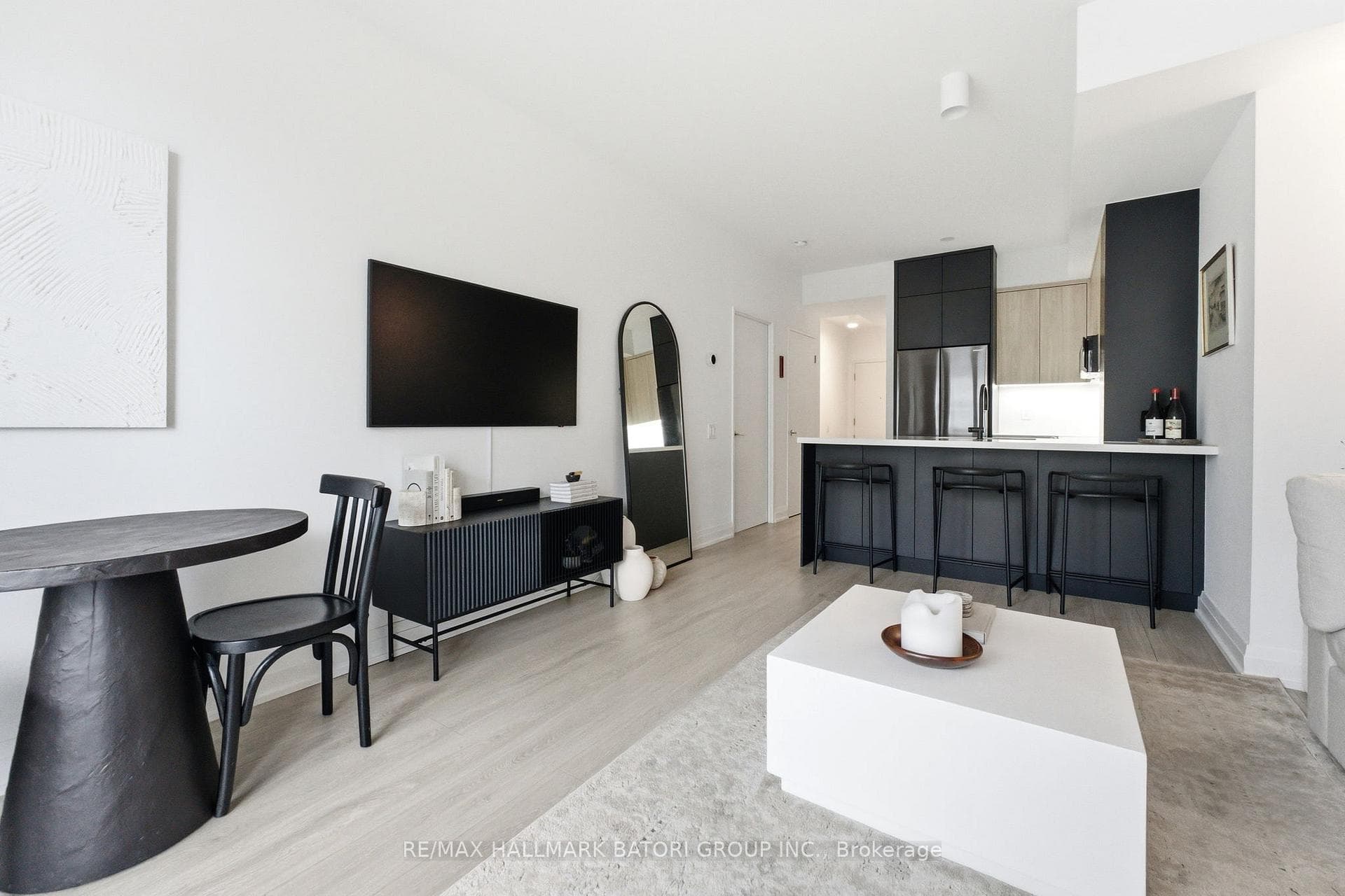 83 Redpath Avenue Unit 1009 photo 3