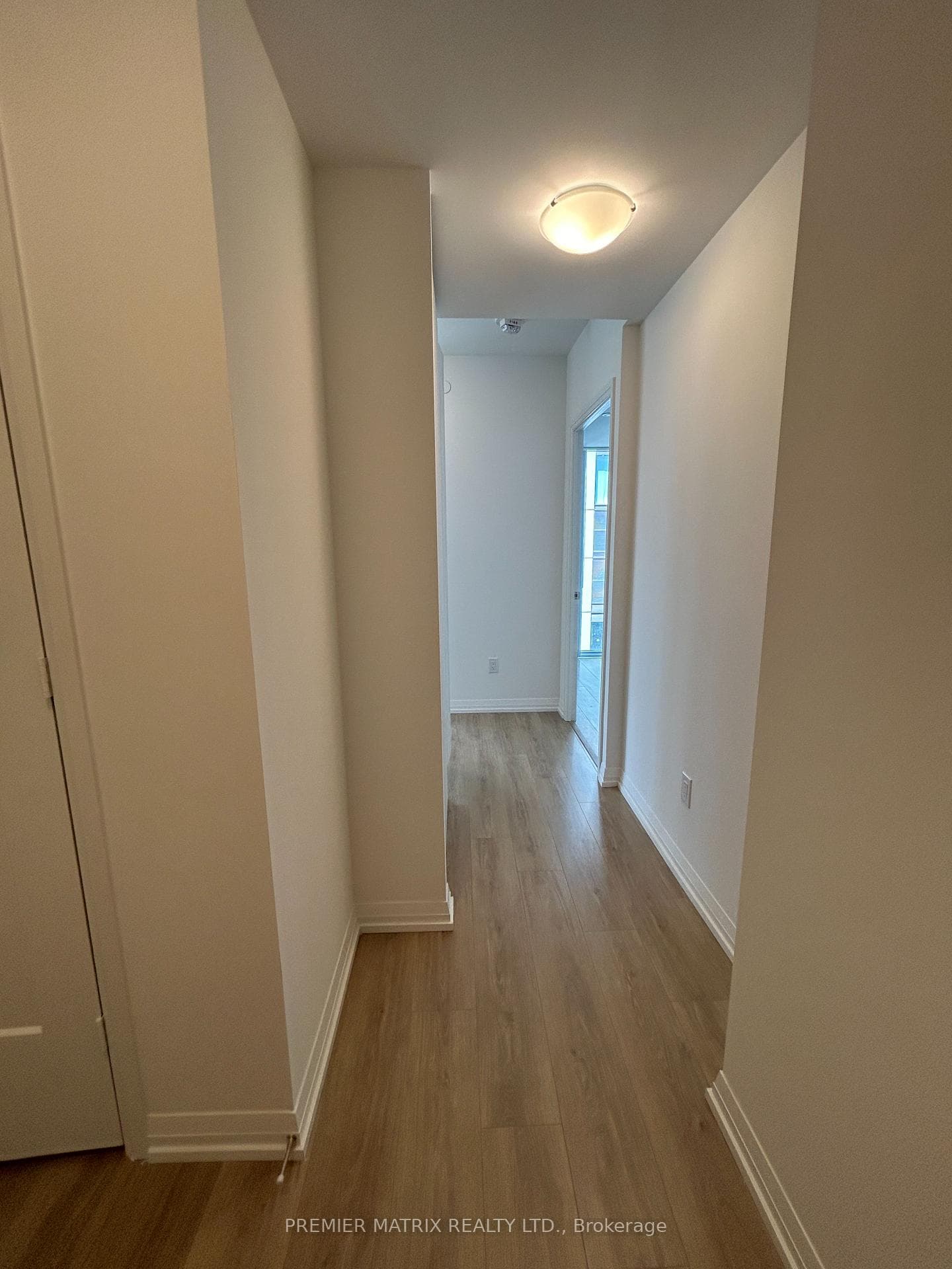 8 Widmer Street Unit 2703 photo 1