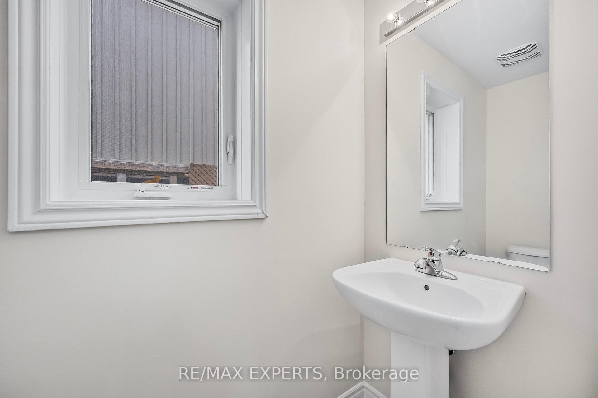26 Mclean Avenue photo 29