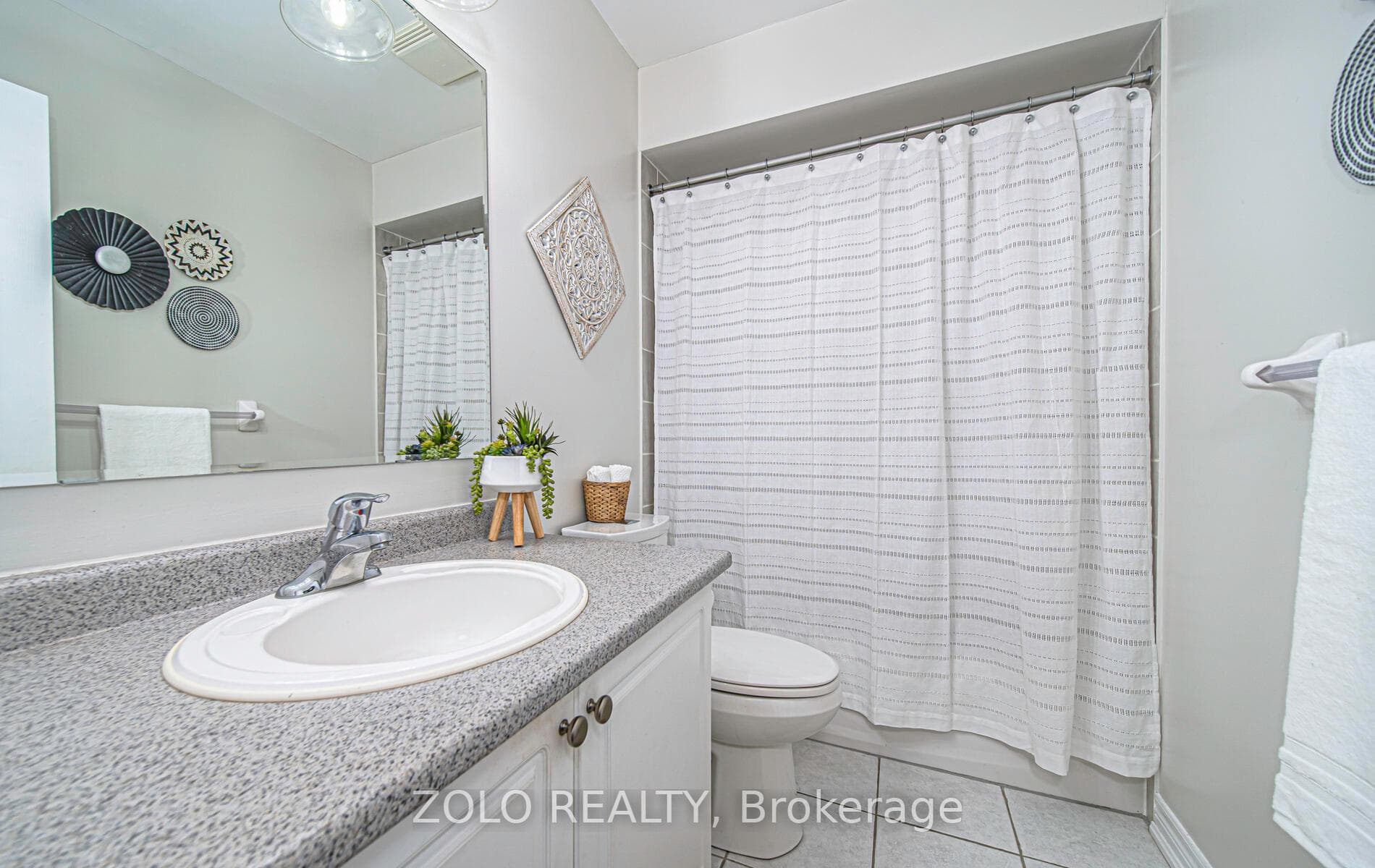 20 Whitefoot Cres Ajax
