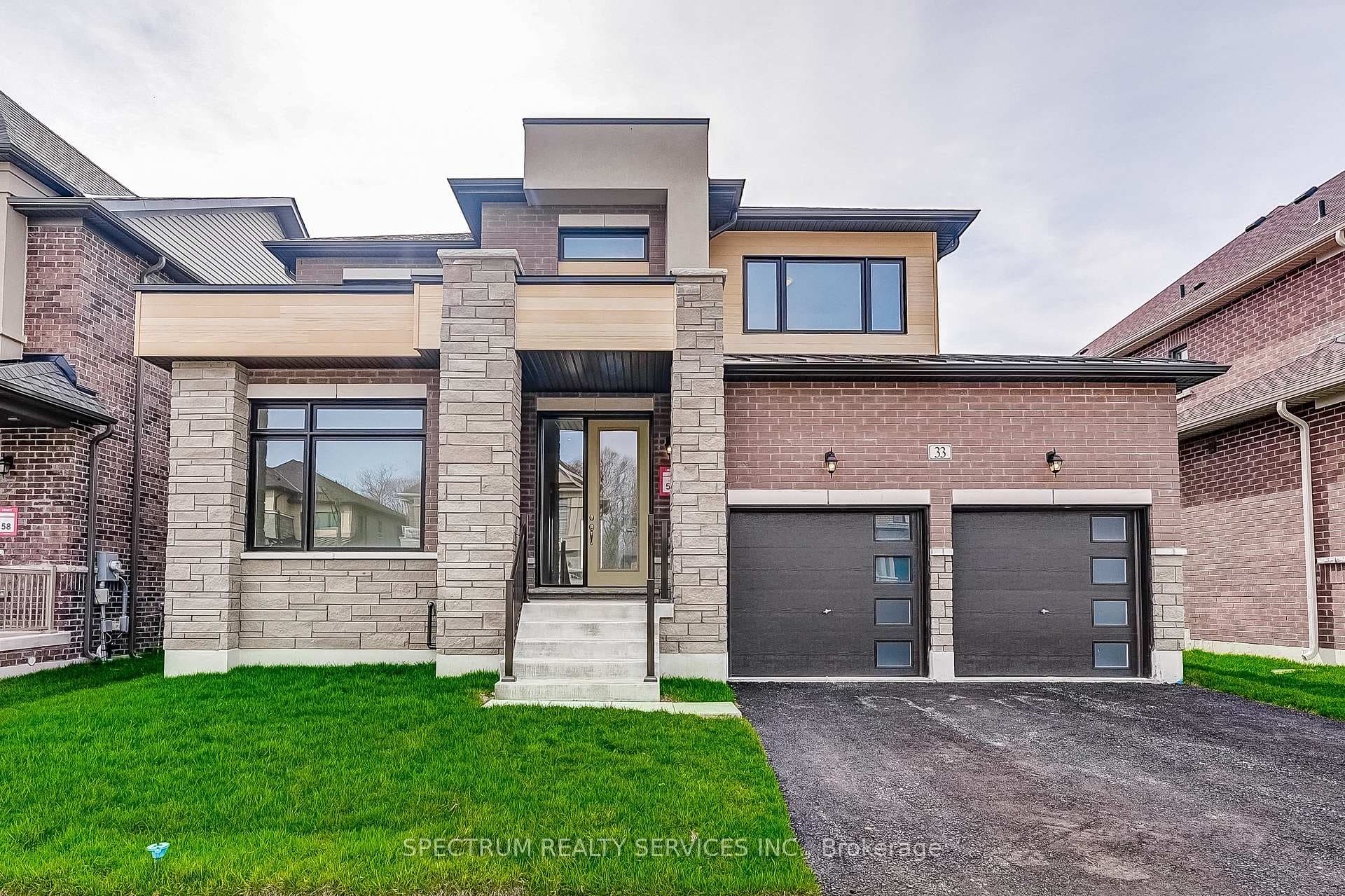 33 Dore Drive photo 1