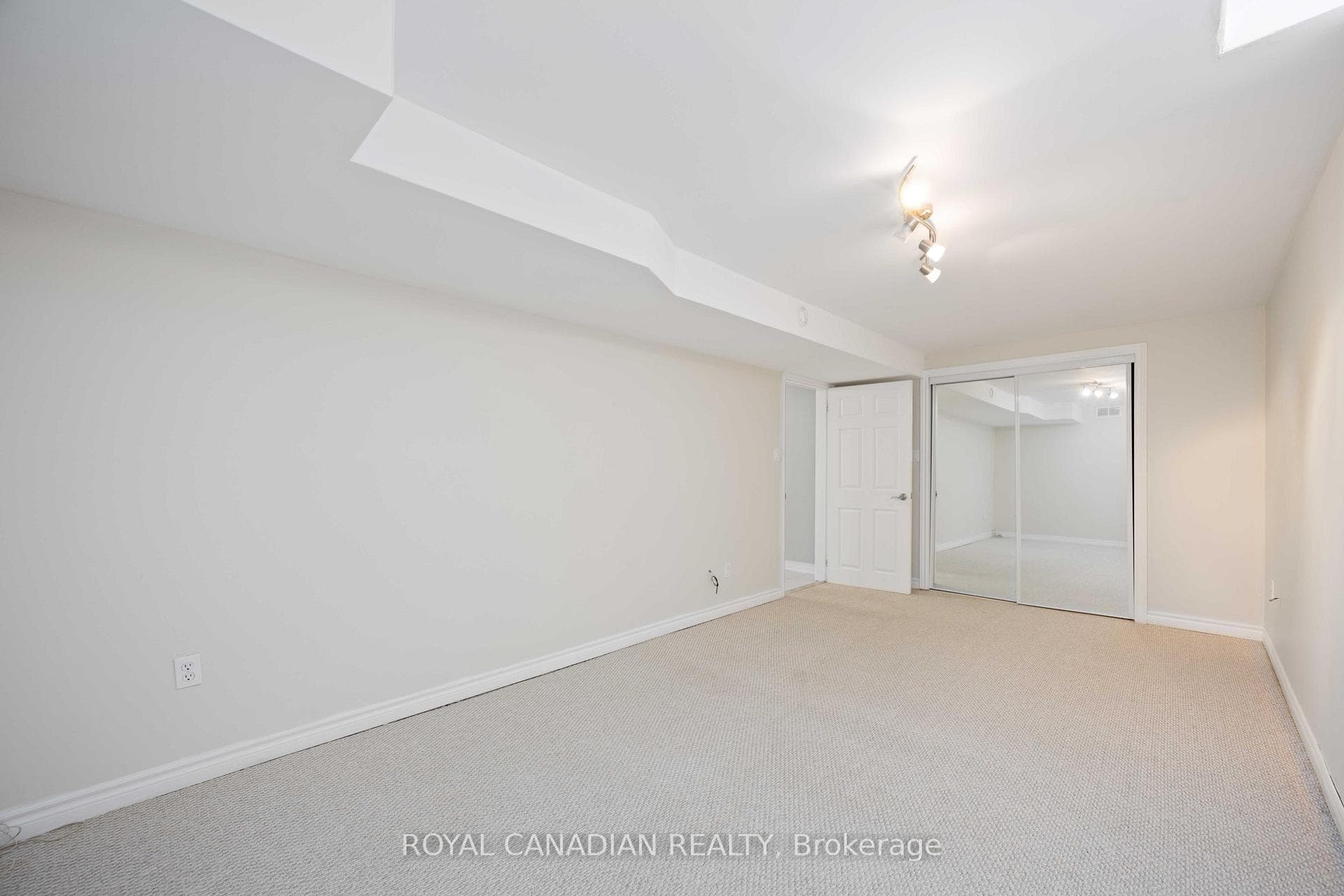 13 Lightheart Drive photo 32