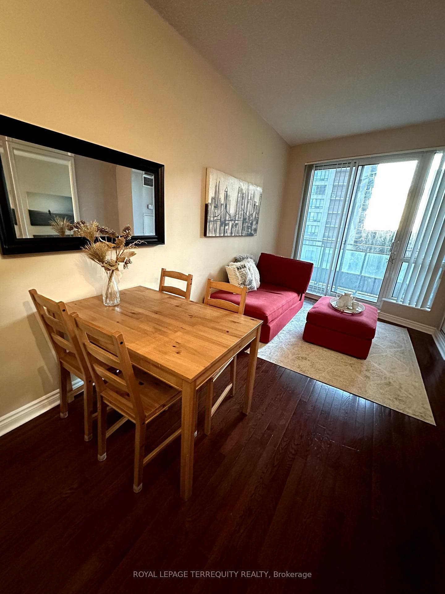 60 Byng Avenue Unit 402 photo 11