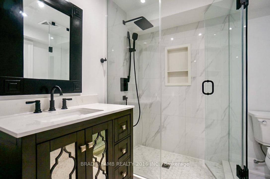 62 Royal Garden Boulevard Unit Basement photo 9