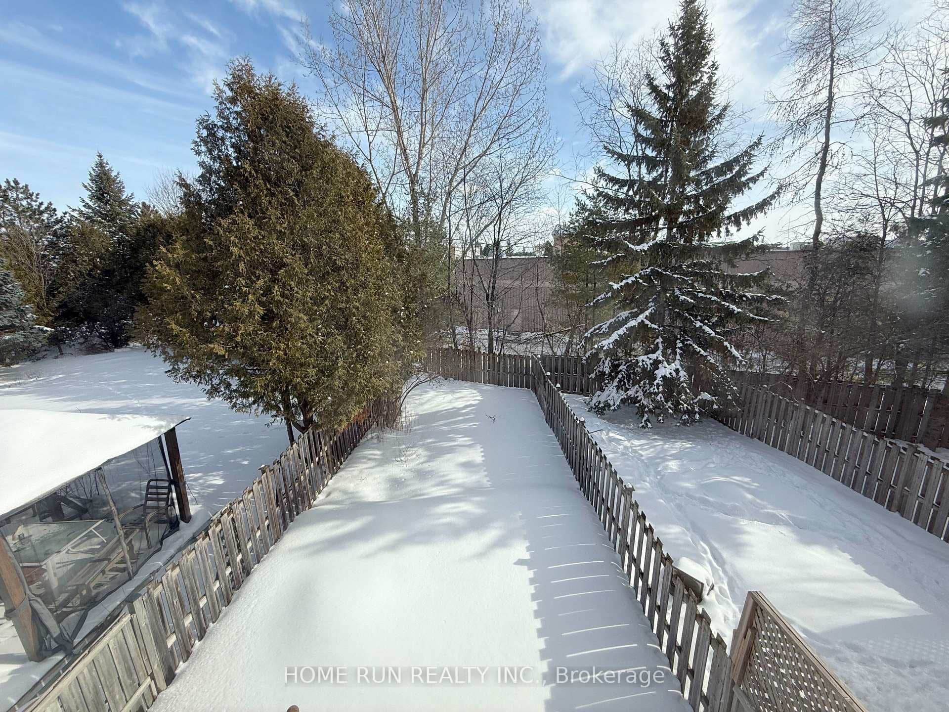 95 Hemlo Crescent photo 31