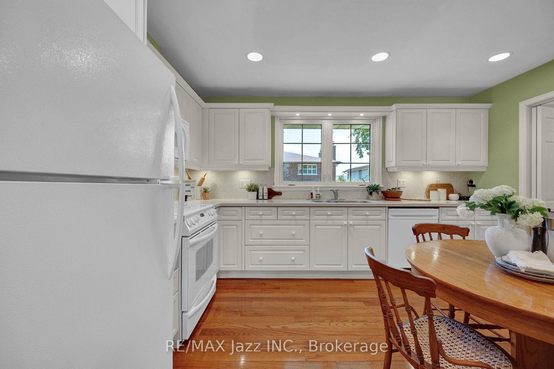 802 Ferndale Street photo 14