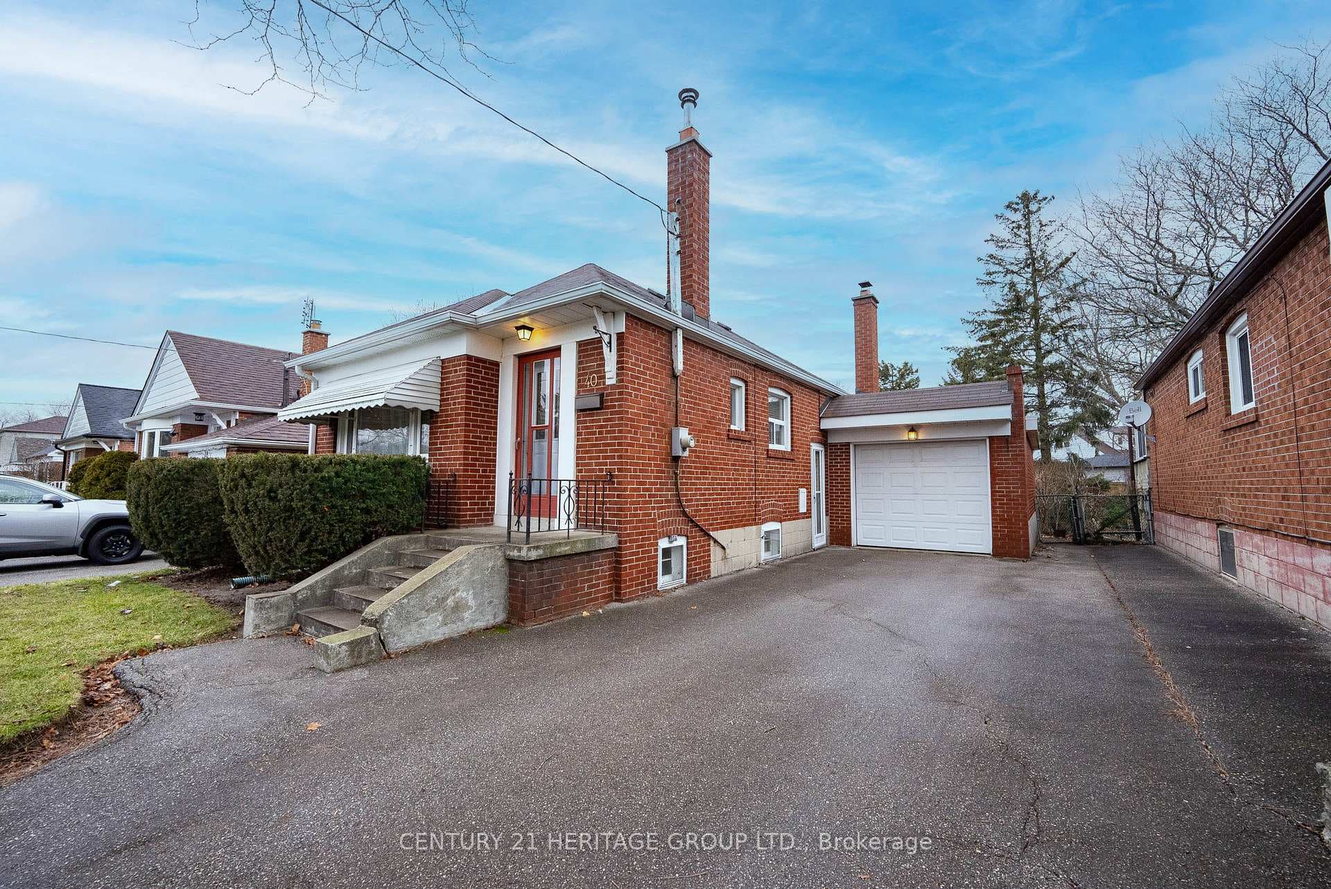 40 Innisdale Drive photo 2
