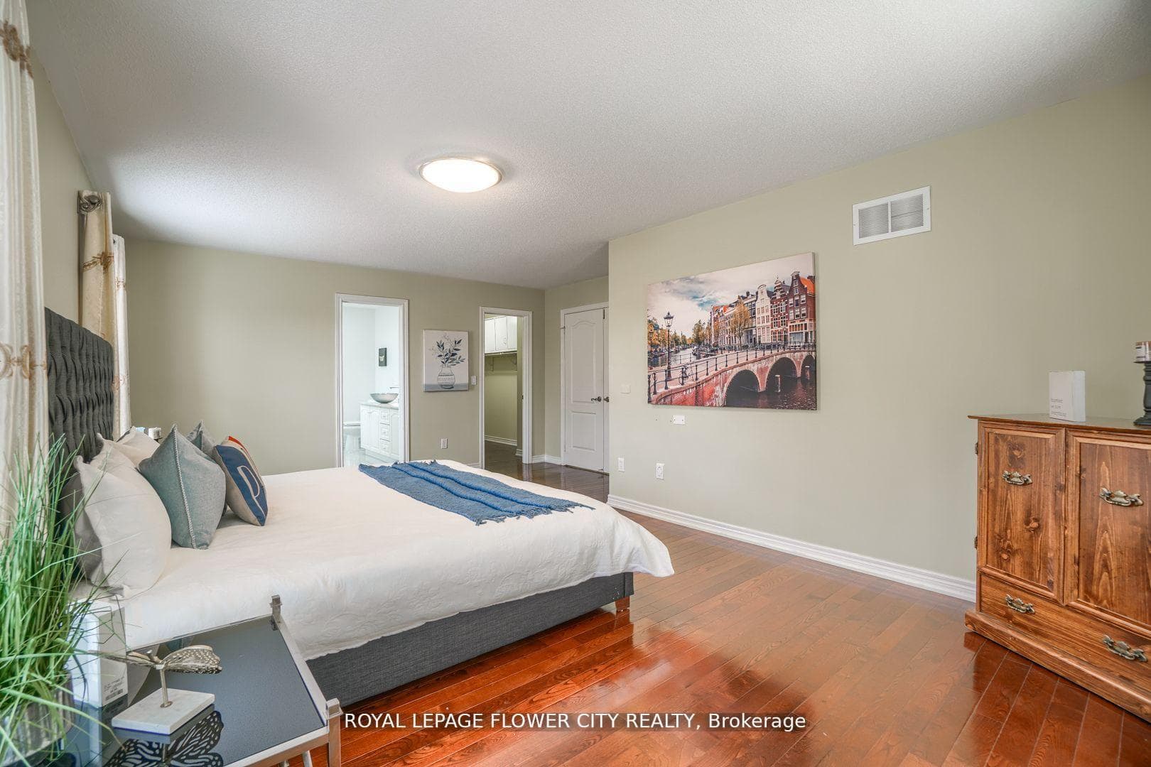 29 Long Meadow Road photo 23