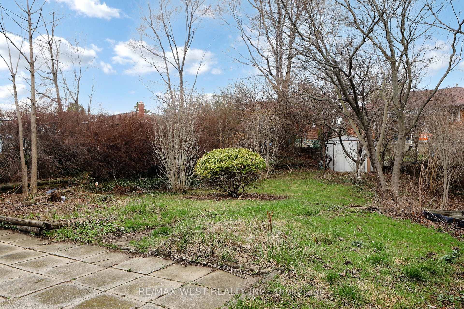 14 Byng Avenue photo 31