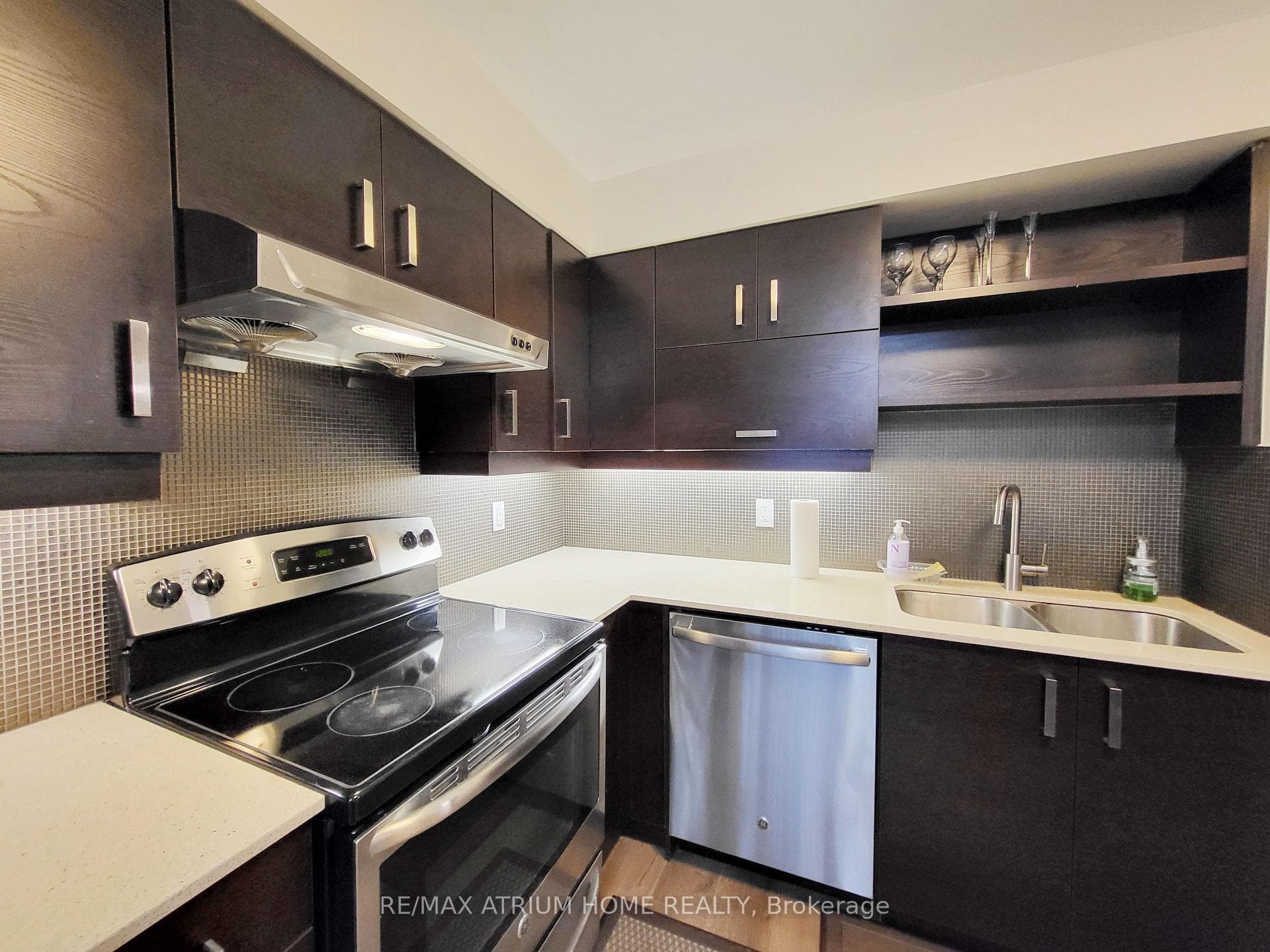 1 Uptown Drive Unit 1105 photo 6