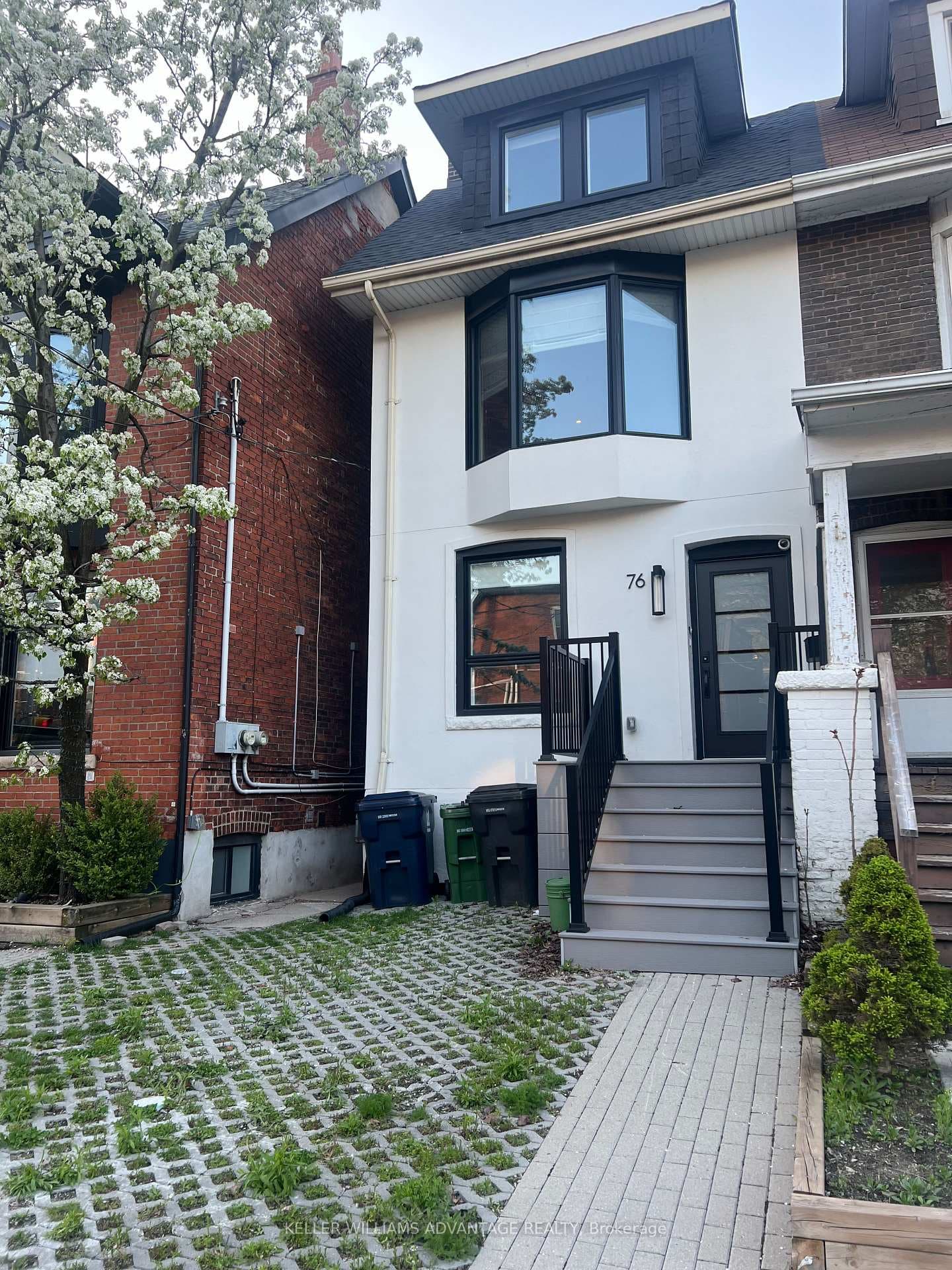 76 Dupont Street Unit Main photo 1