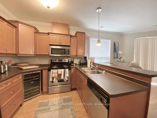 435 Colborne Street Unit 202 photo 6