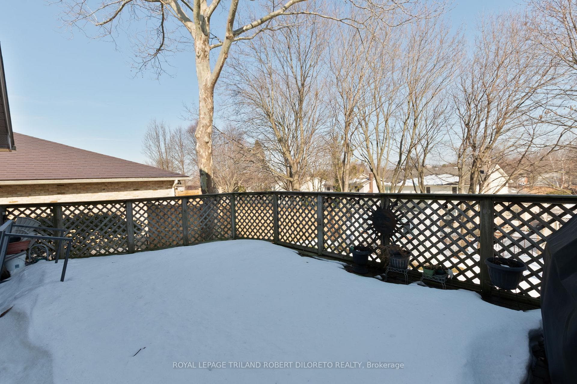 987 Griffith Street photo 39