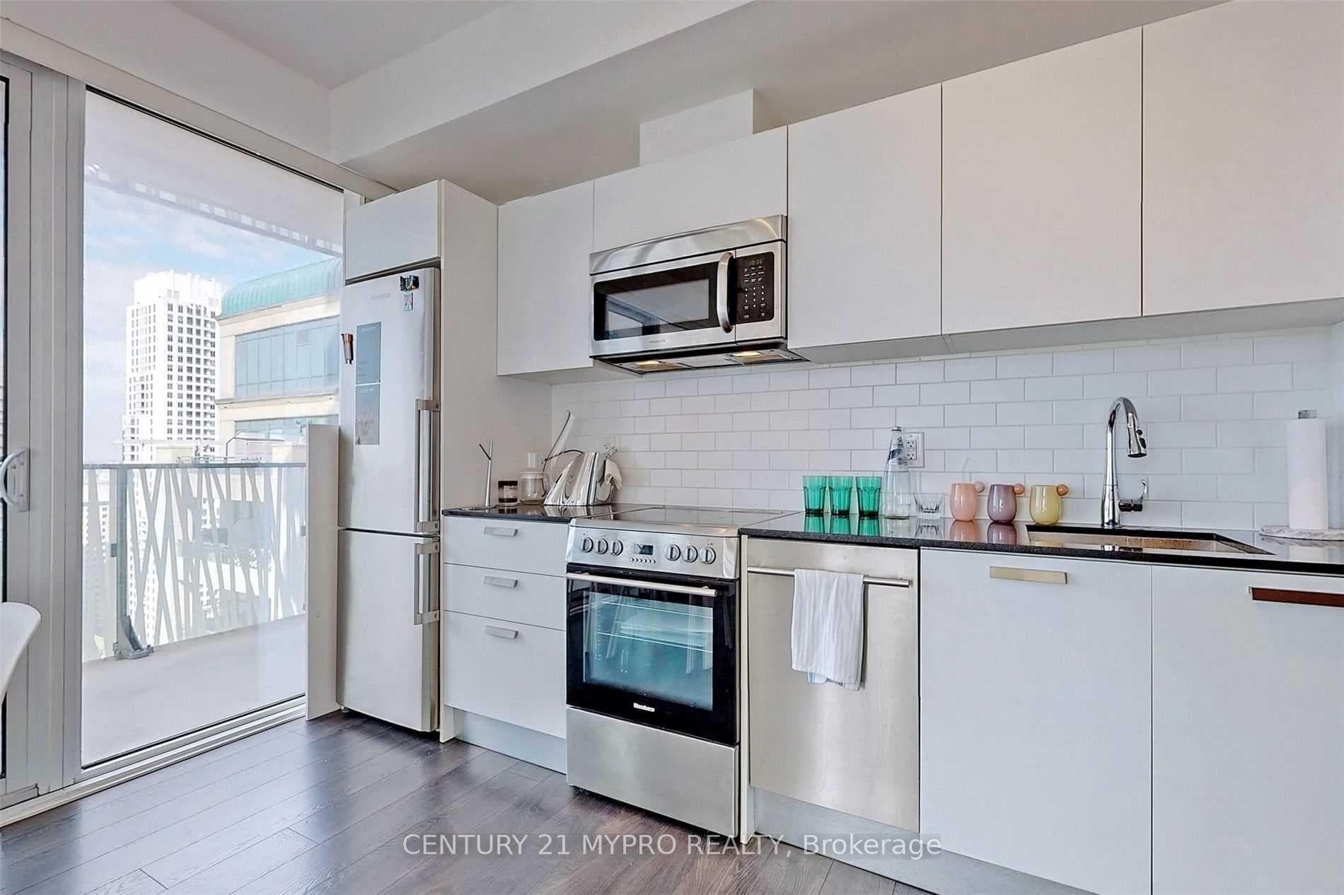 42 Charles Street Unit 3204 photo 9