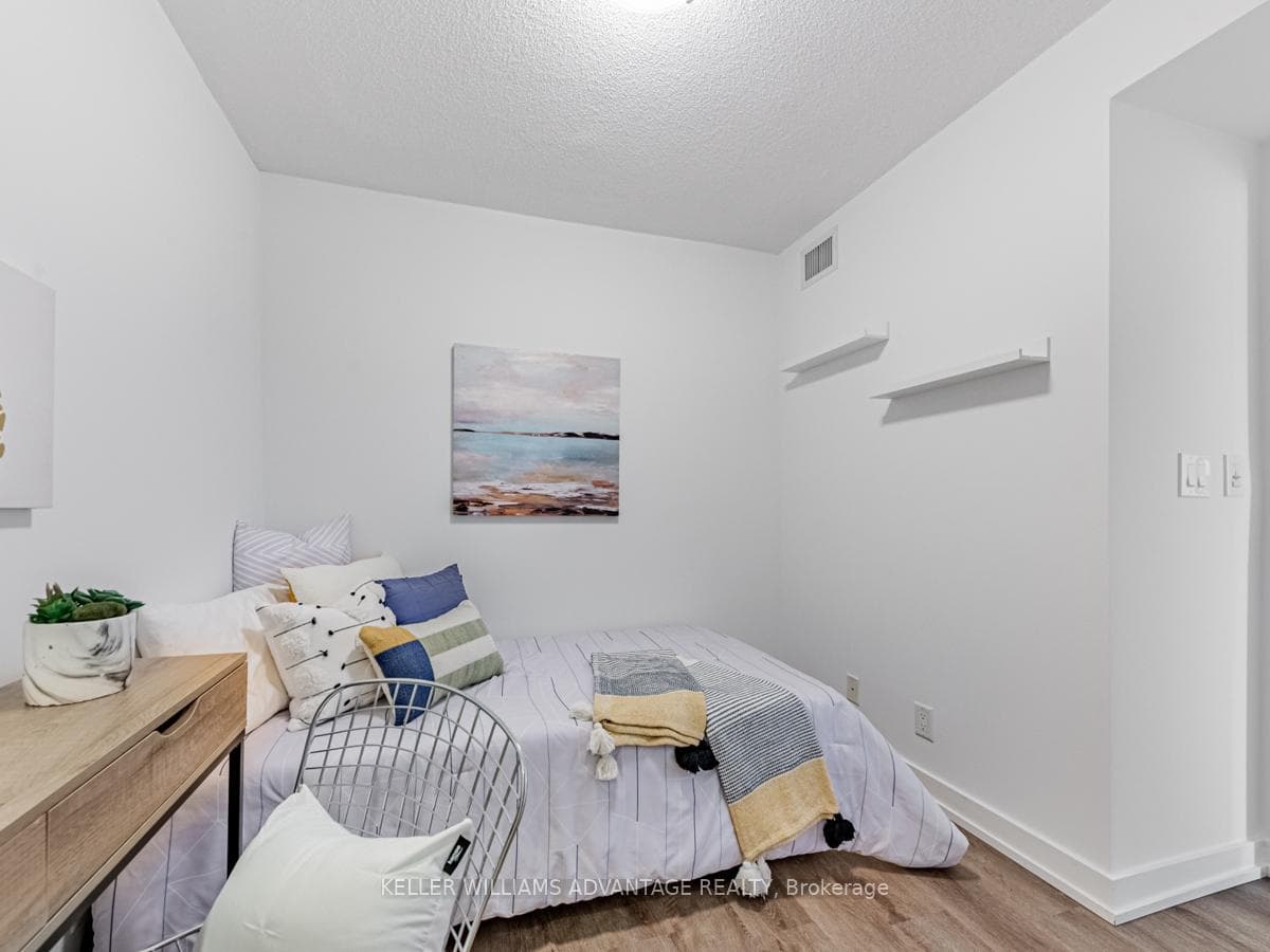 38 Lee Centre Drive Unit 3308 photo 16