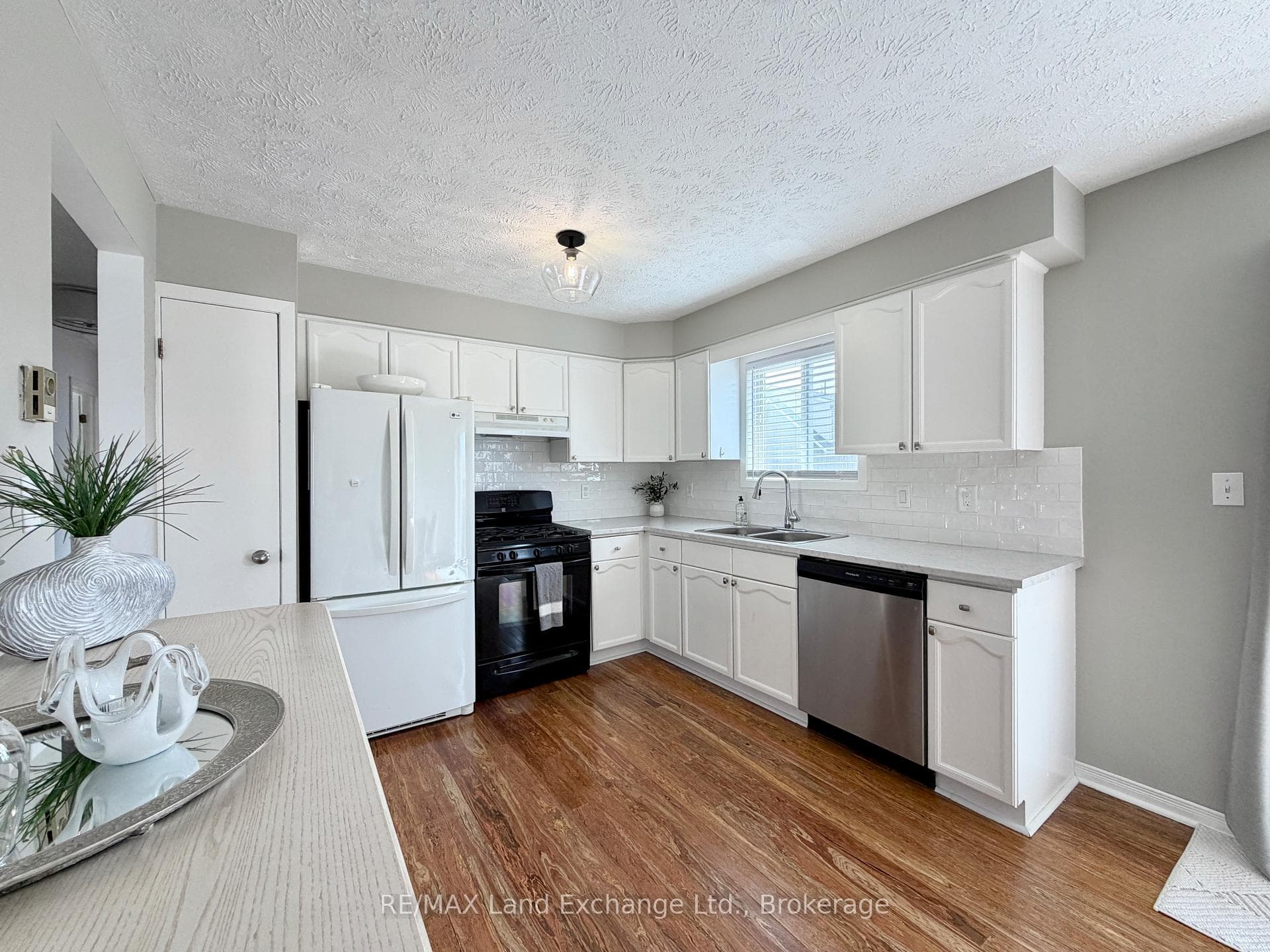 375 LANSDOWNE Street photo 9