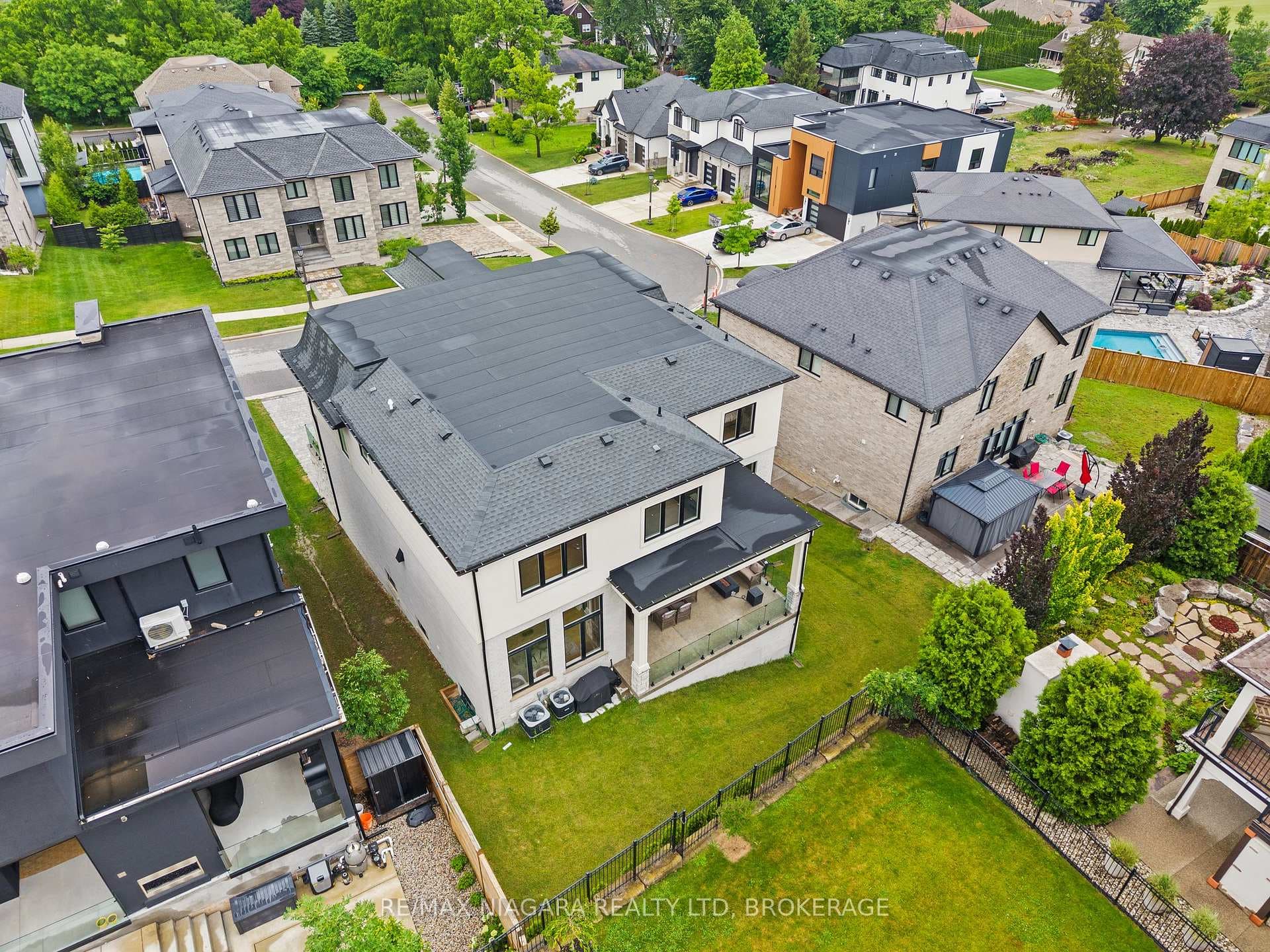 58 Kenmir Avenue photo 44