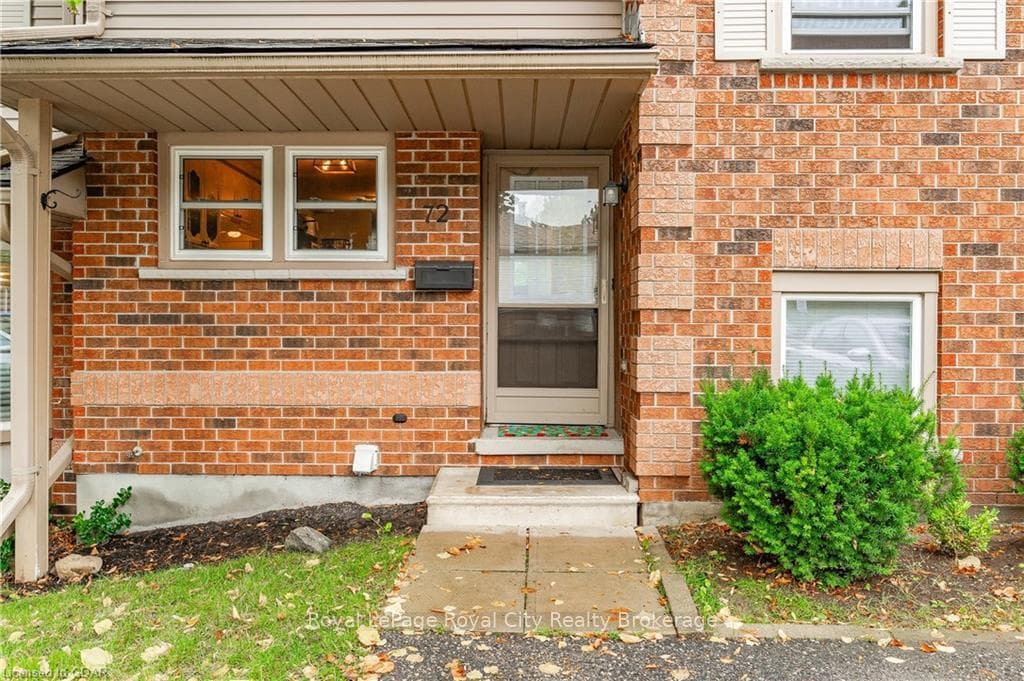 180 MARKSAM Road Unit 72 photo 2