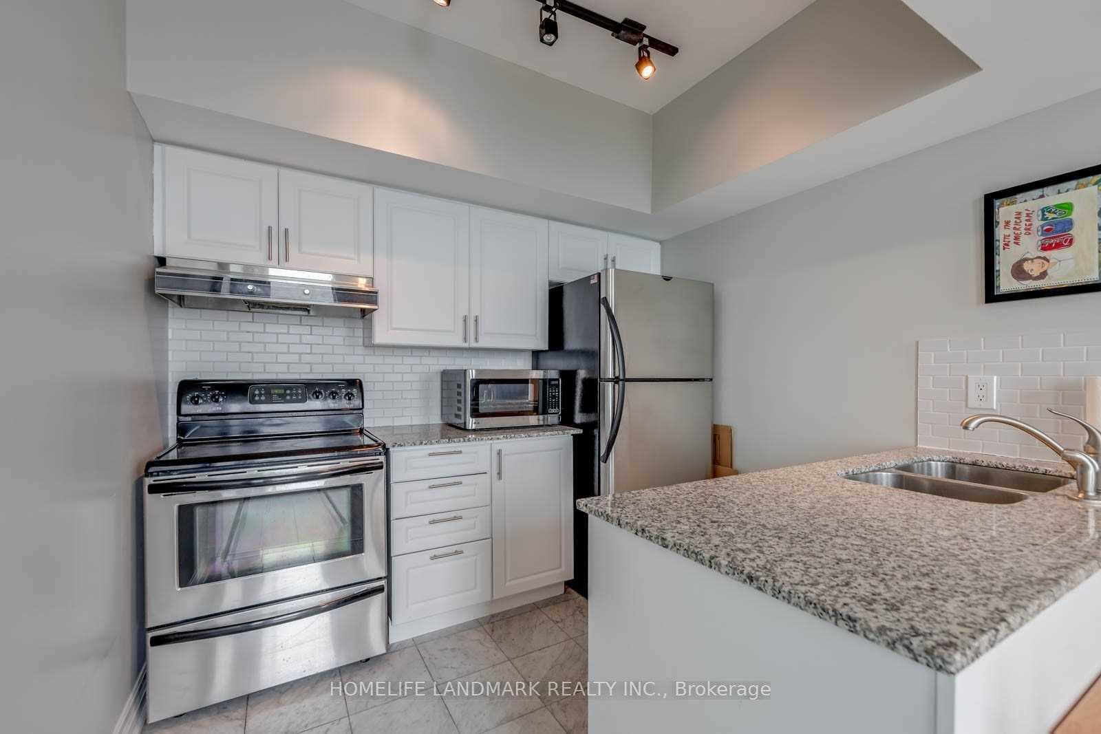 230 Queens Quay Unit 2320 photo 5