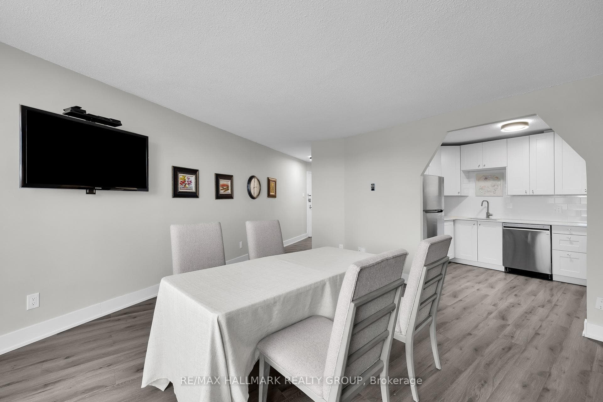 900 Dynes Road Unit 407 photo 13