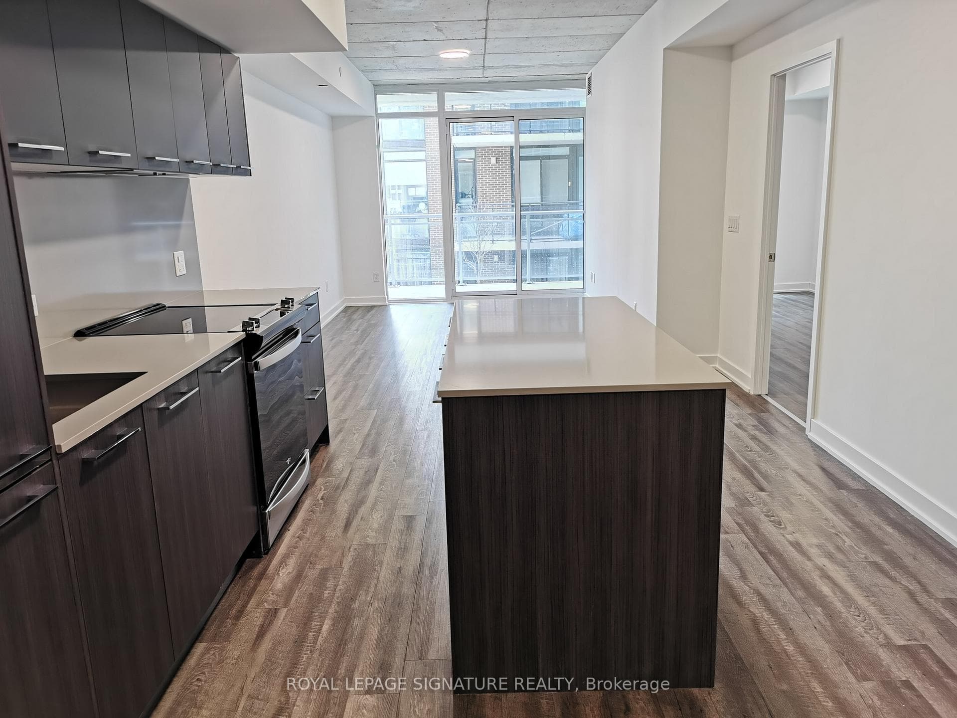 665 Queen Street Unit 312 photo 7