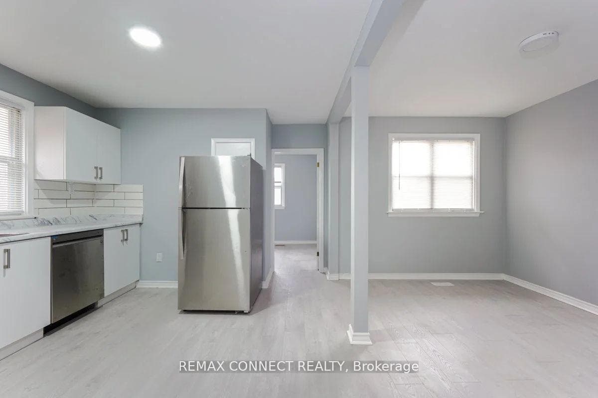 50 Palmerston Avenue Unit 2nd photo 5