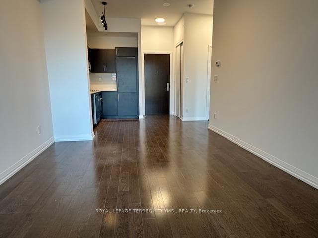 Hardwood floor throughout