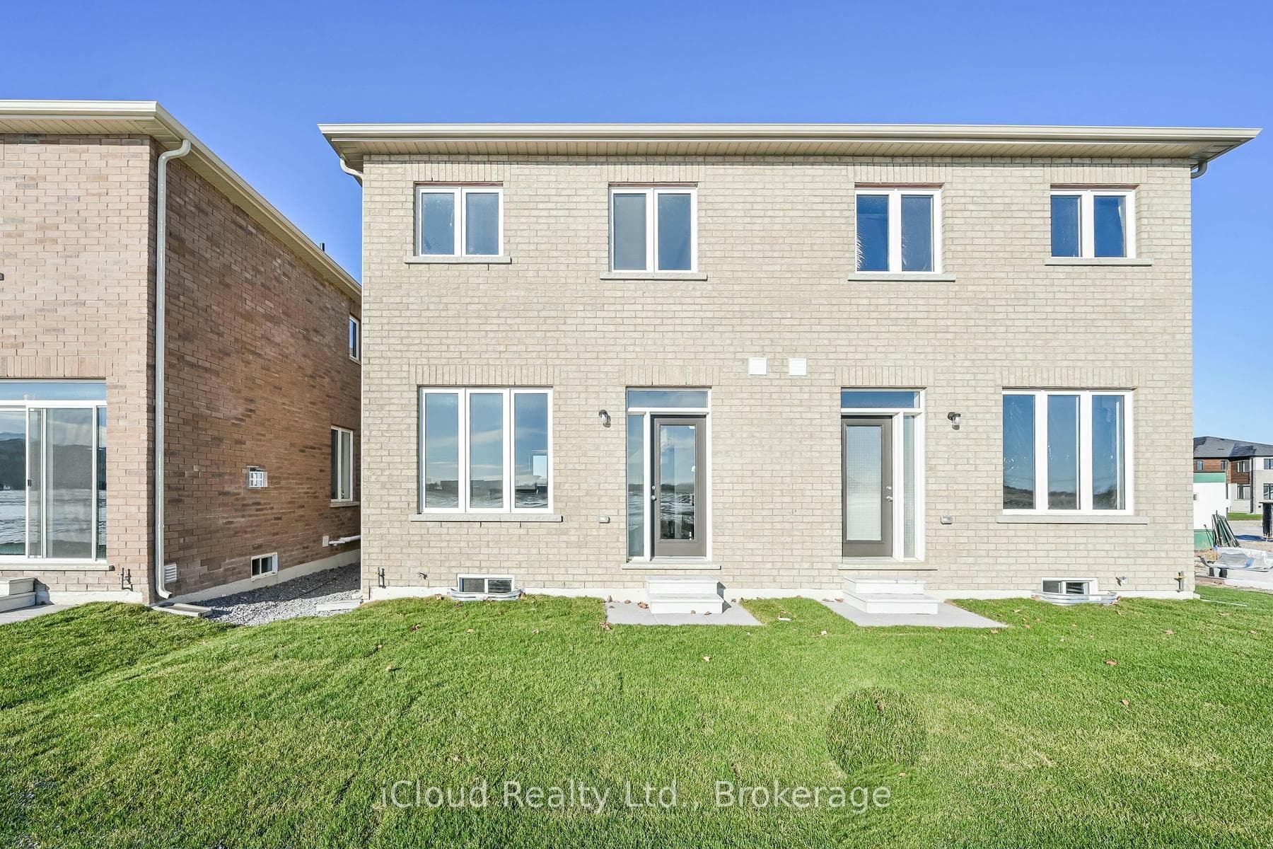 111 Picardy Drive photo 30