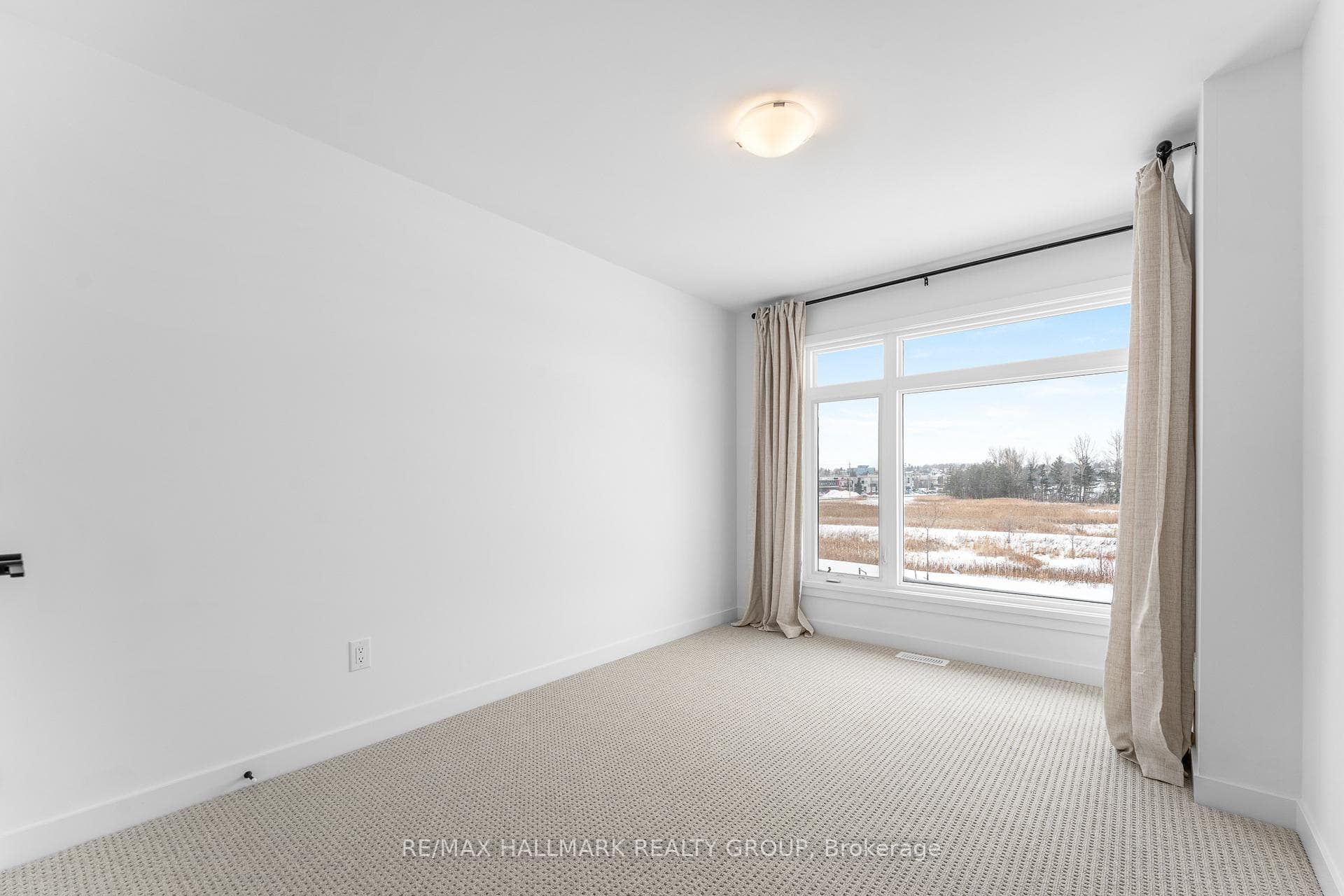 136 Ploughshare Road photo 28