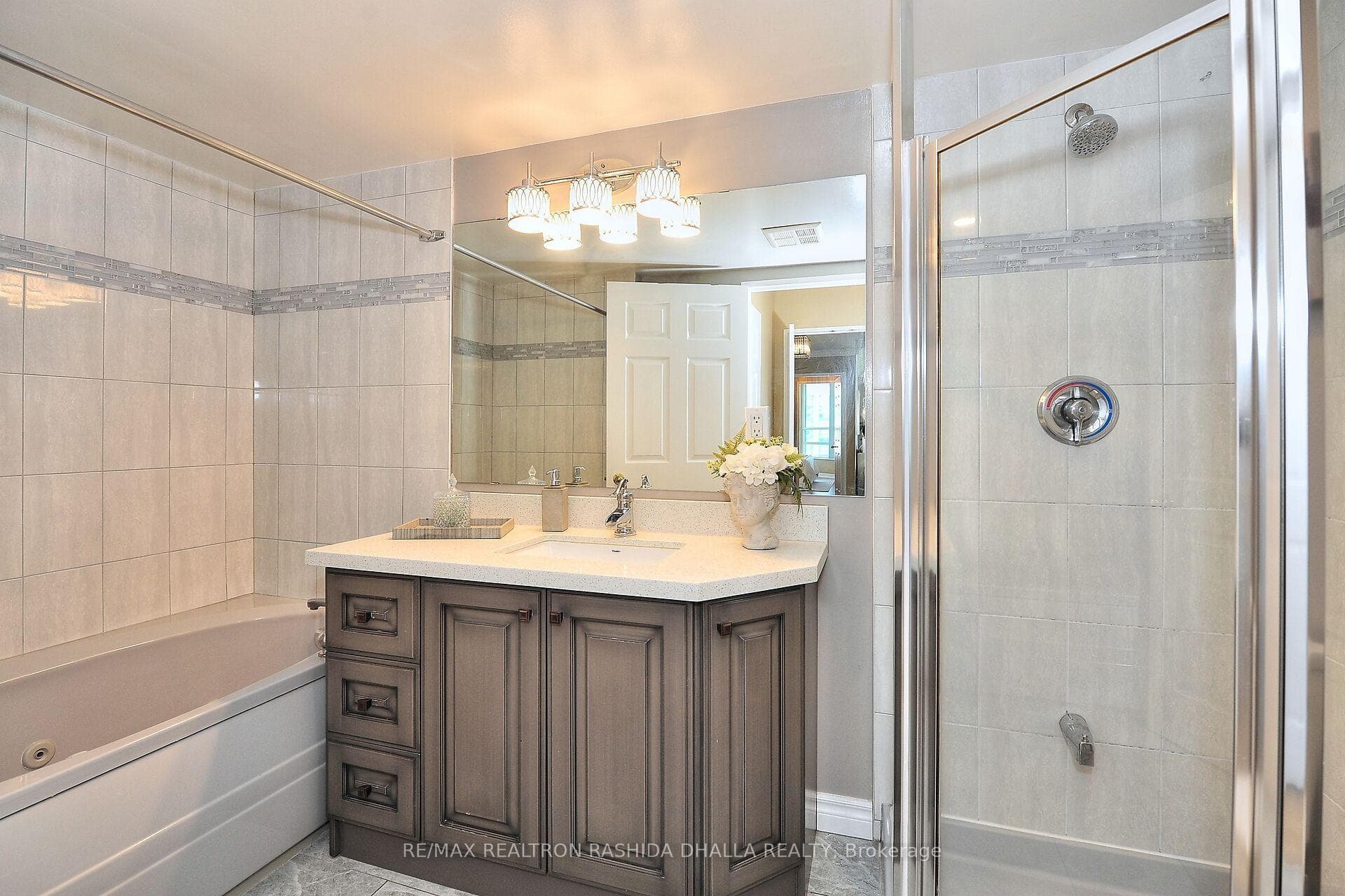 7805 Bayview Avenue Unit 1003 photo 23