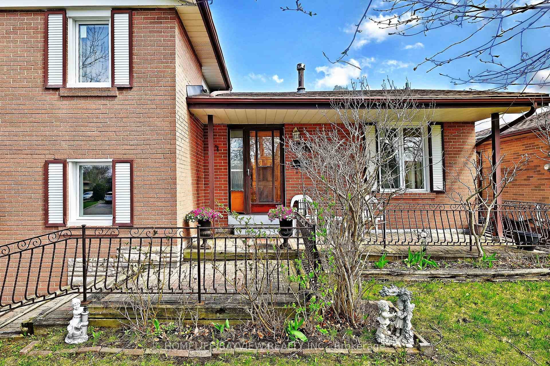 433 Brimorton Drive photo 2