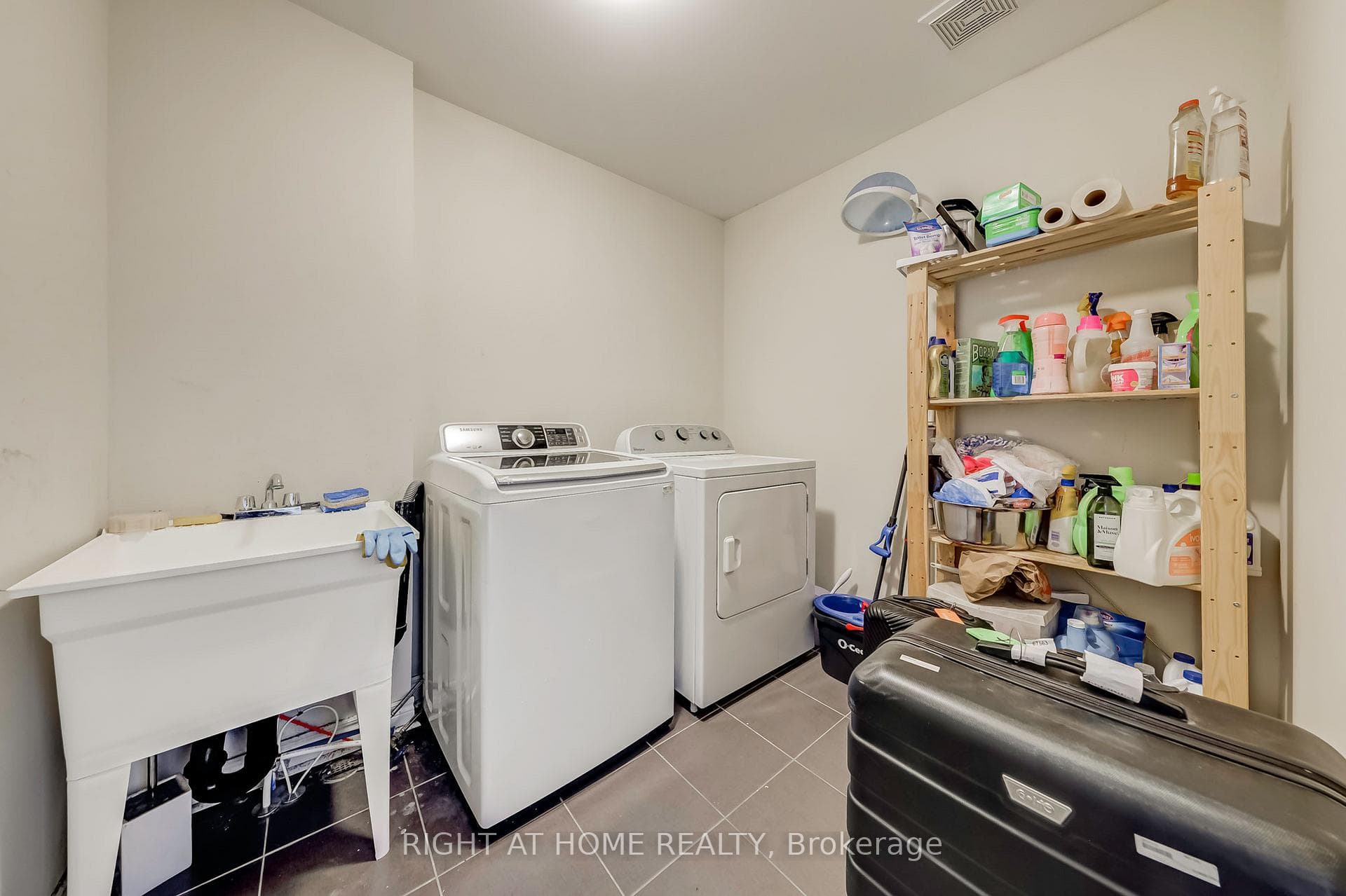22 Rimrock Crescent photo 25