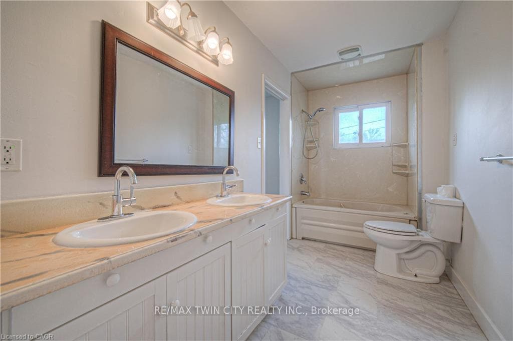 2300 Fountain Street photo 17