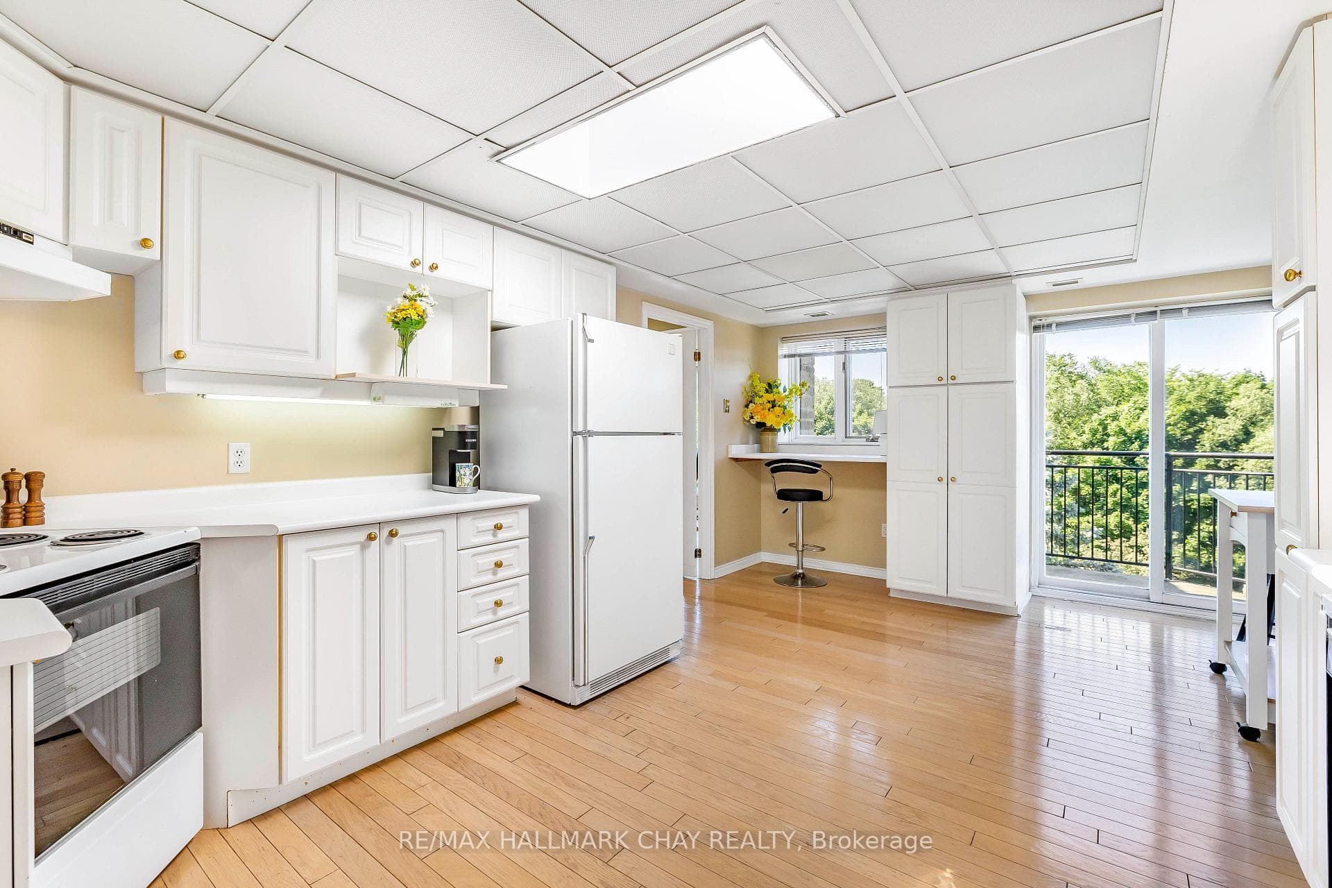 85 Wellington Street Unit 401 photo 5
