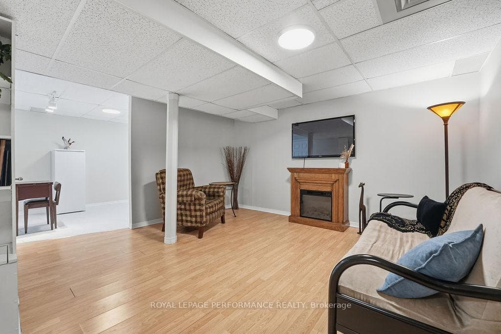 333 Bonavista Street photo 18