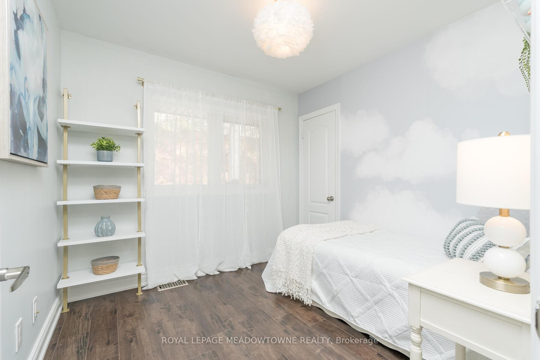 138 Churchill Road photo 9