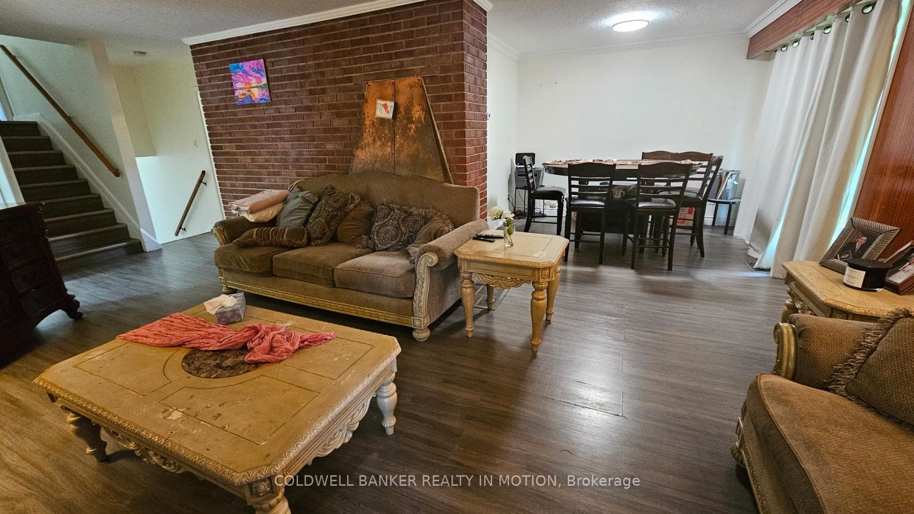 1373 Hixon Street photo 6
