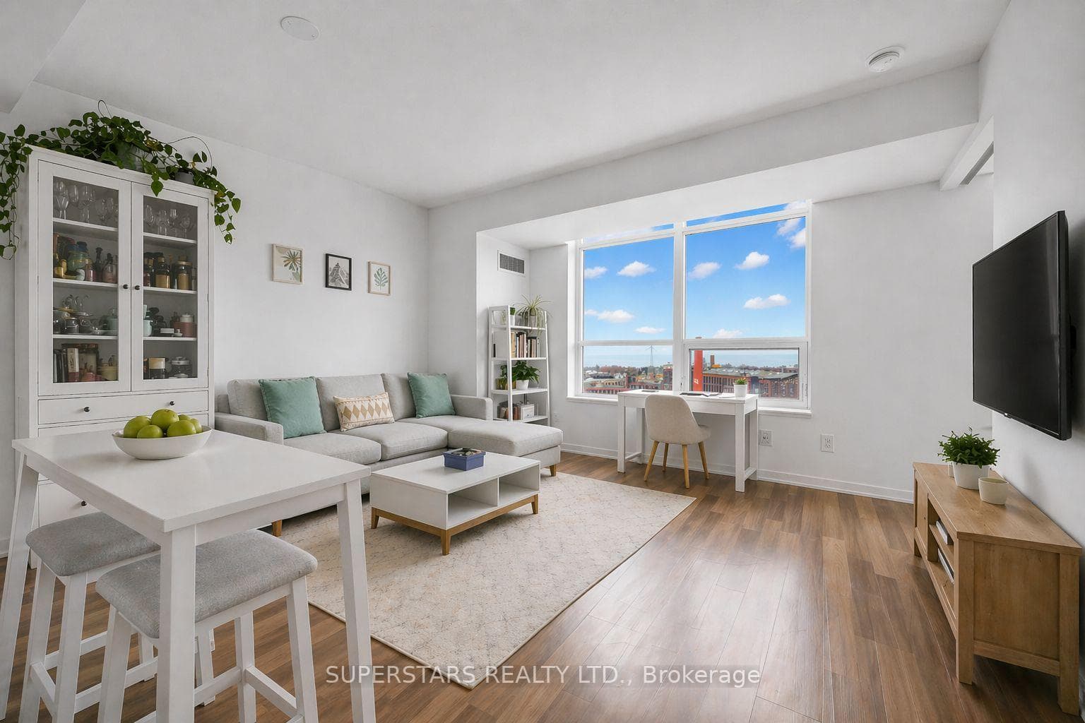 Virt. Staged(Dining, Living, Workstation)