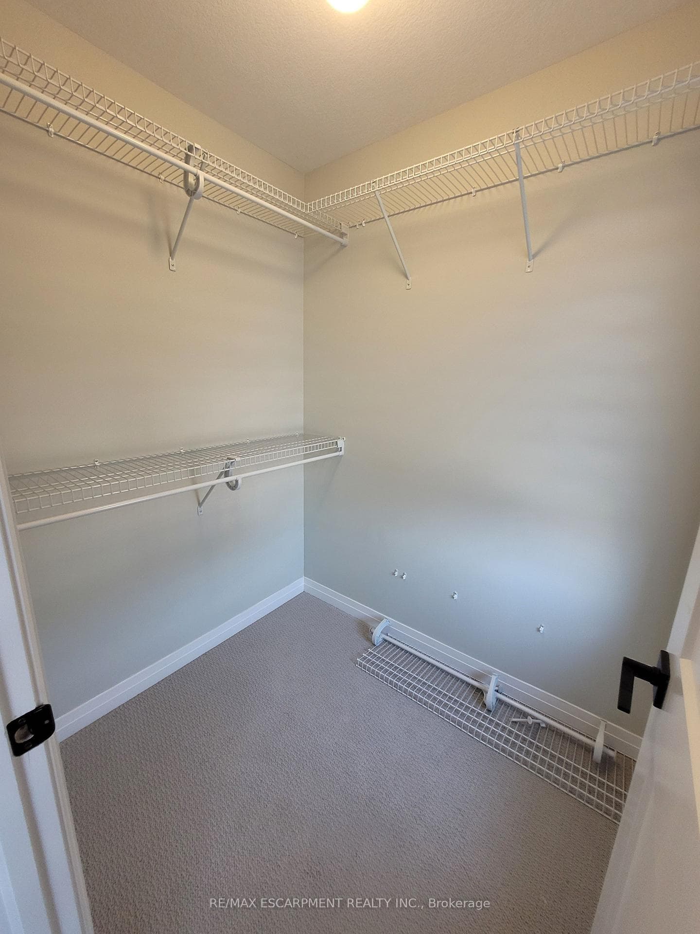 461 Blackburn Drive Unit 29 photo 21