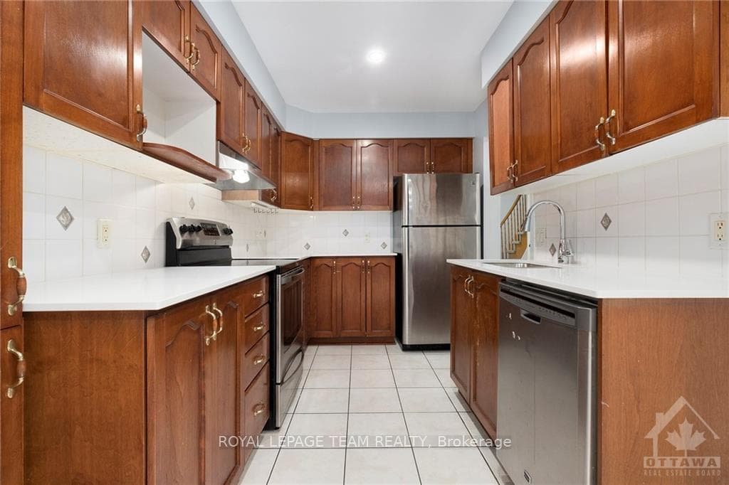 324 BERRIGAN Drive photo 8