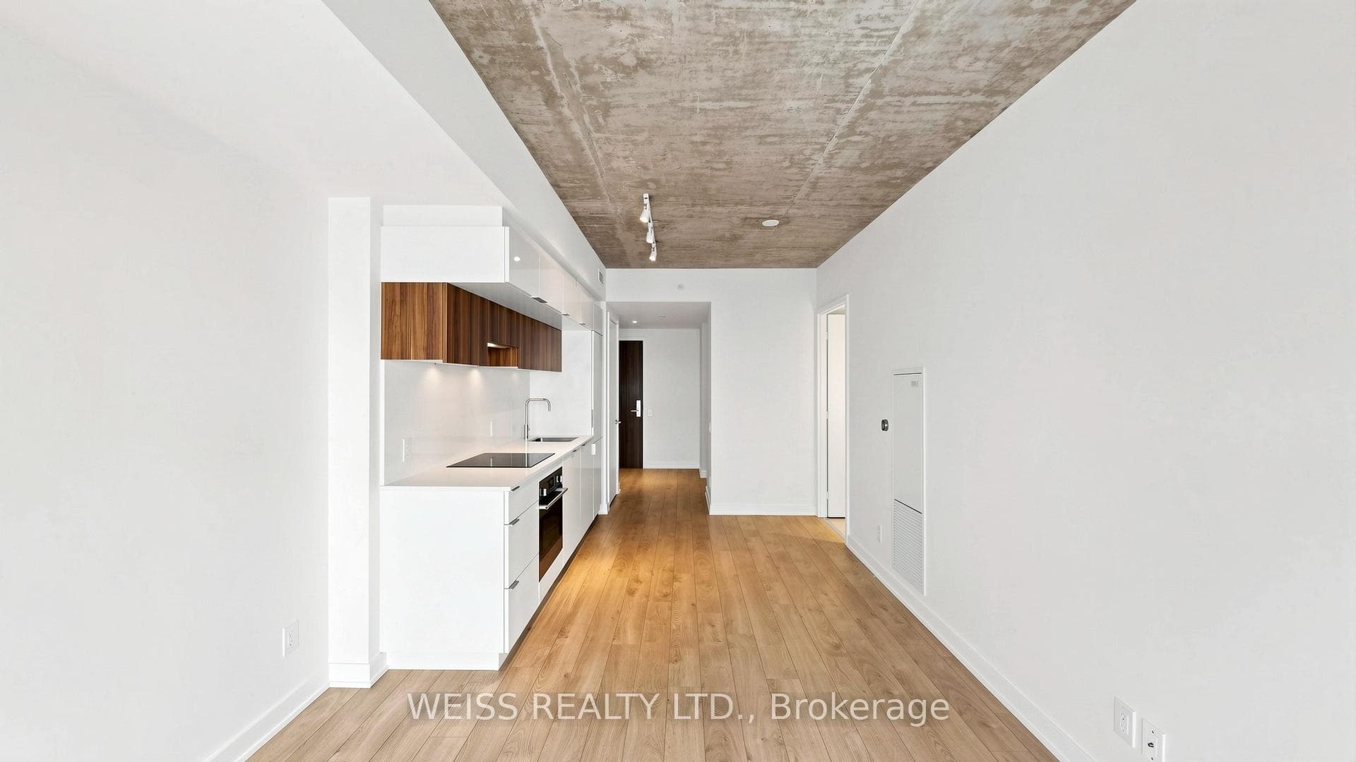 185 Roehampton Avenue Unit 520 photo 12