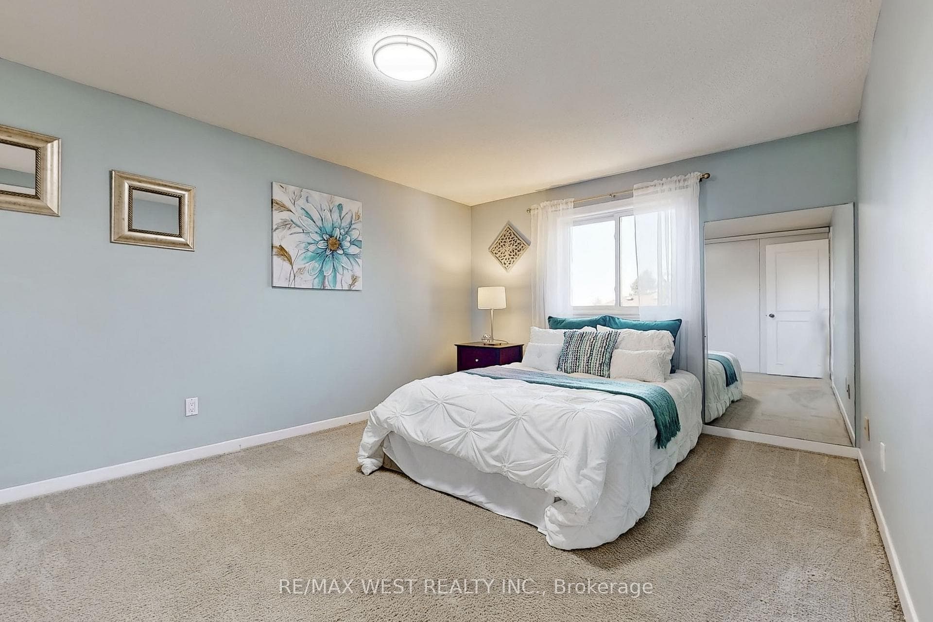 22 Dunvegan Drive photo 29