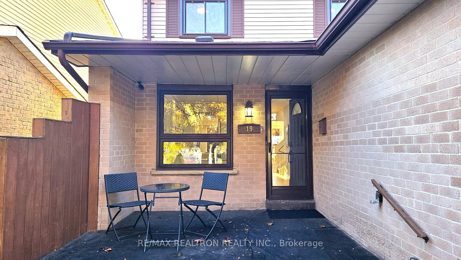 19 Pondtail Drive photo 2